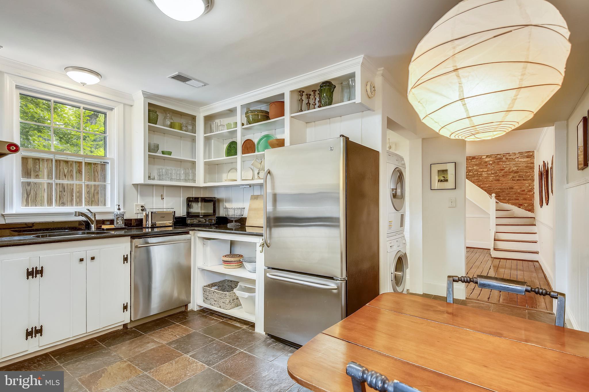 OLD TOWN - Residential Lease