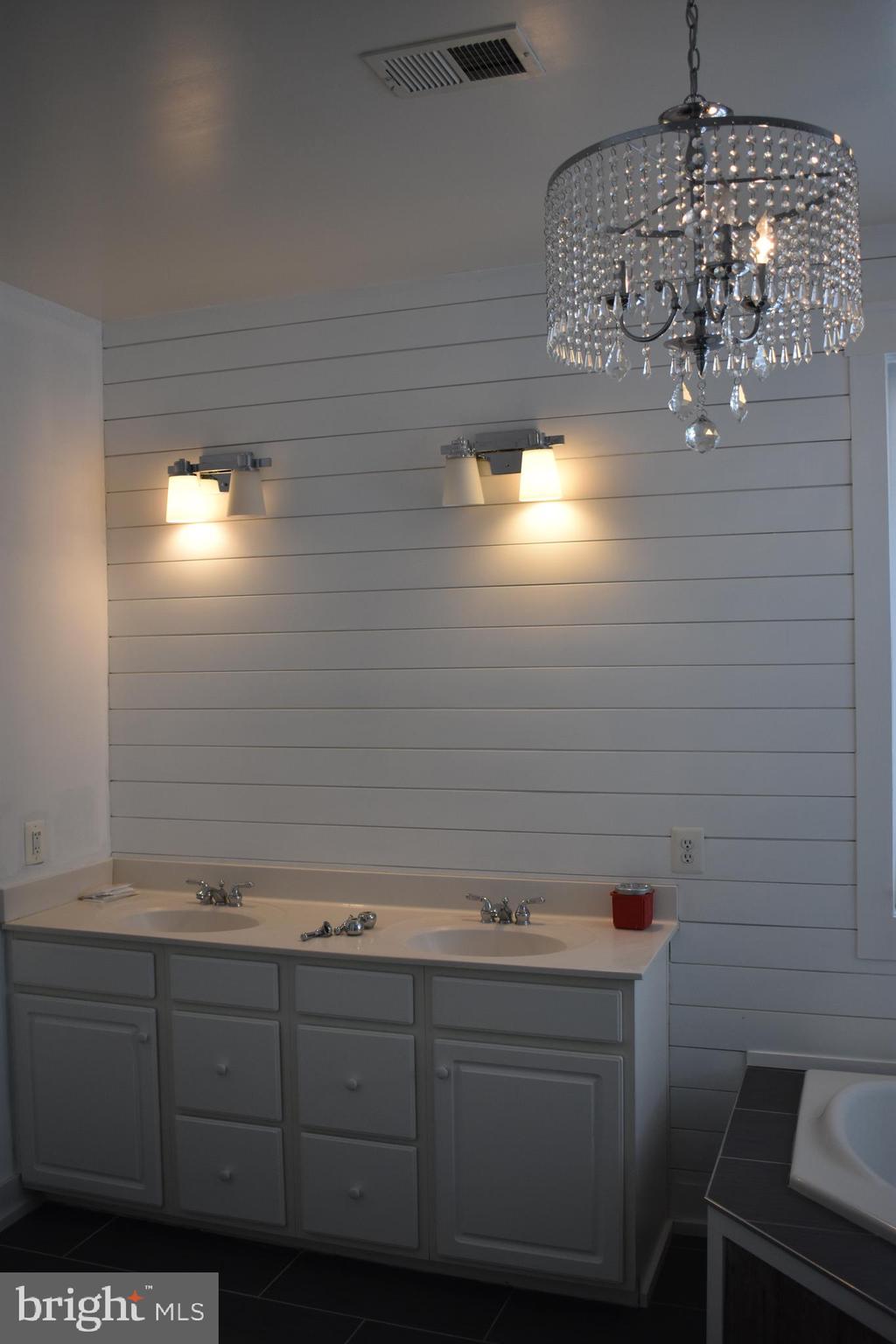 CHERRY HILL - Residential Lease