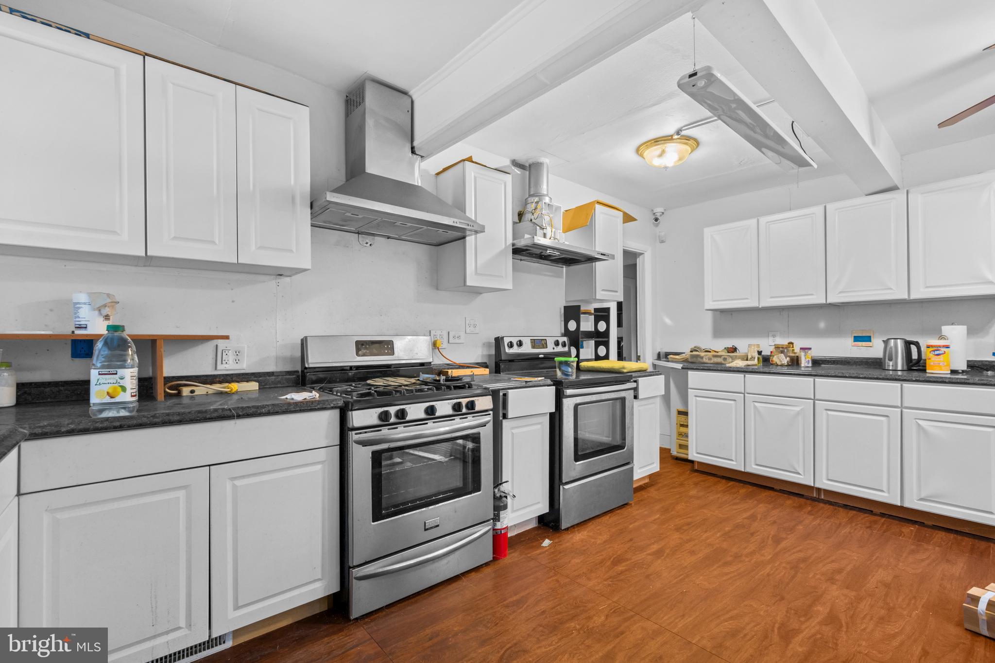 8208 MOUNT VERNON HIGHWAY