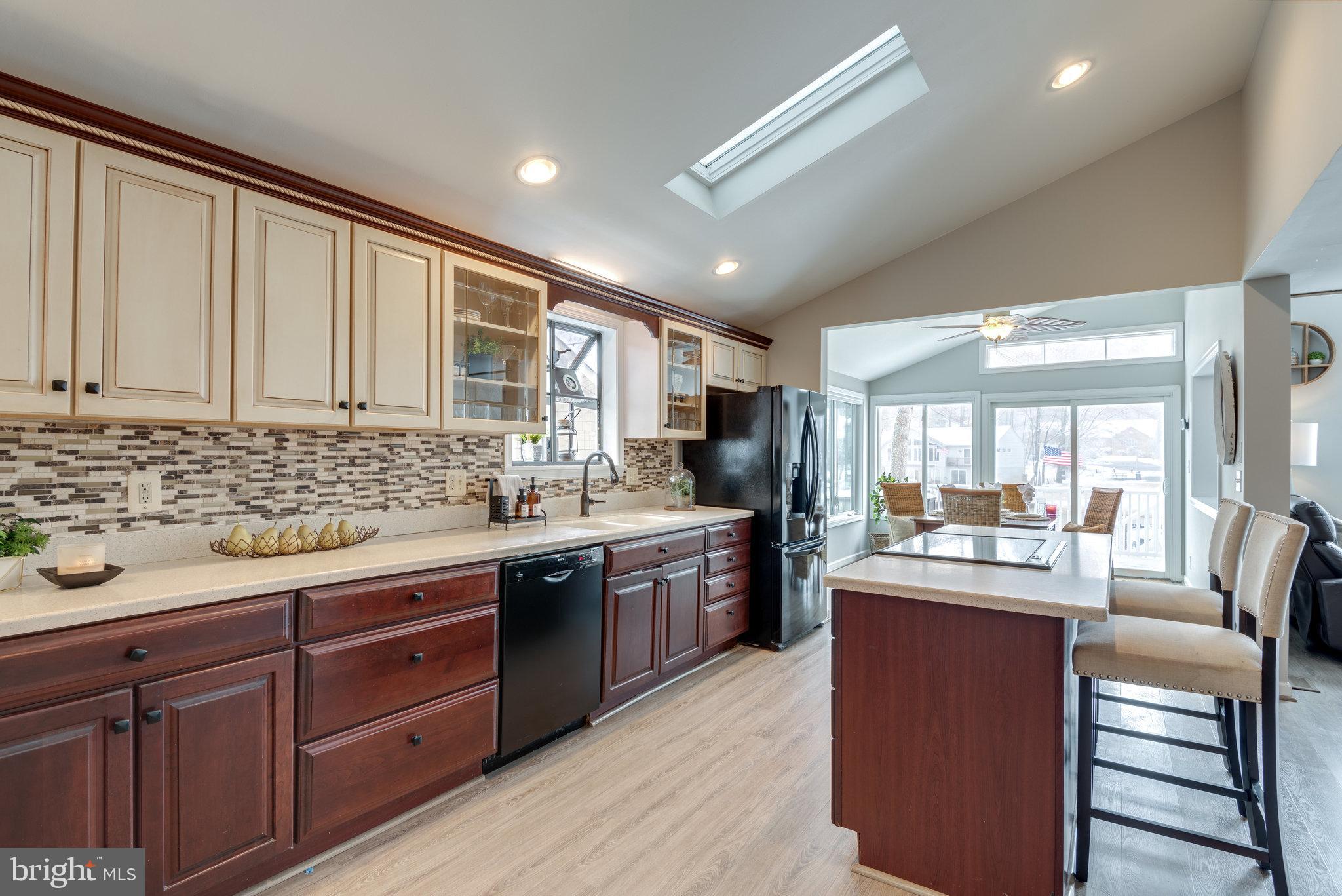 LAKE OF THE WOODS - Residential