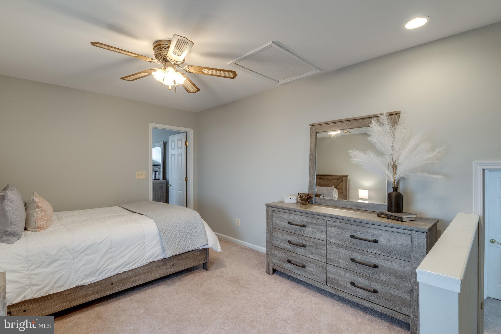 LAKE OF THE WOODS - Residential