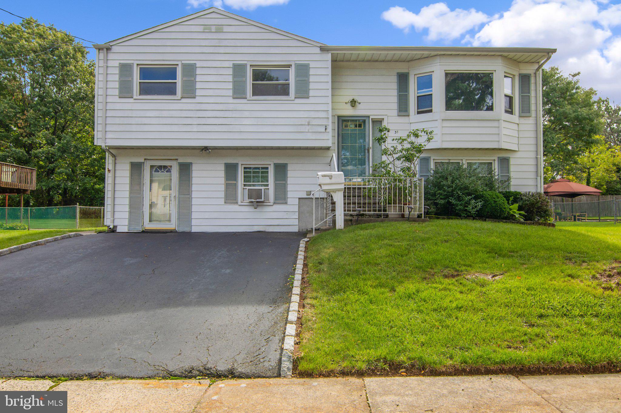31 HEIDI DRIVE