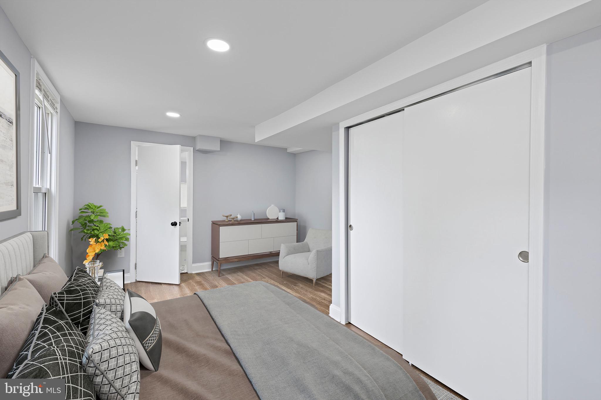 ESSEX/MIDDLE RIVER - Residential