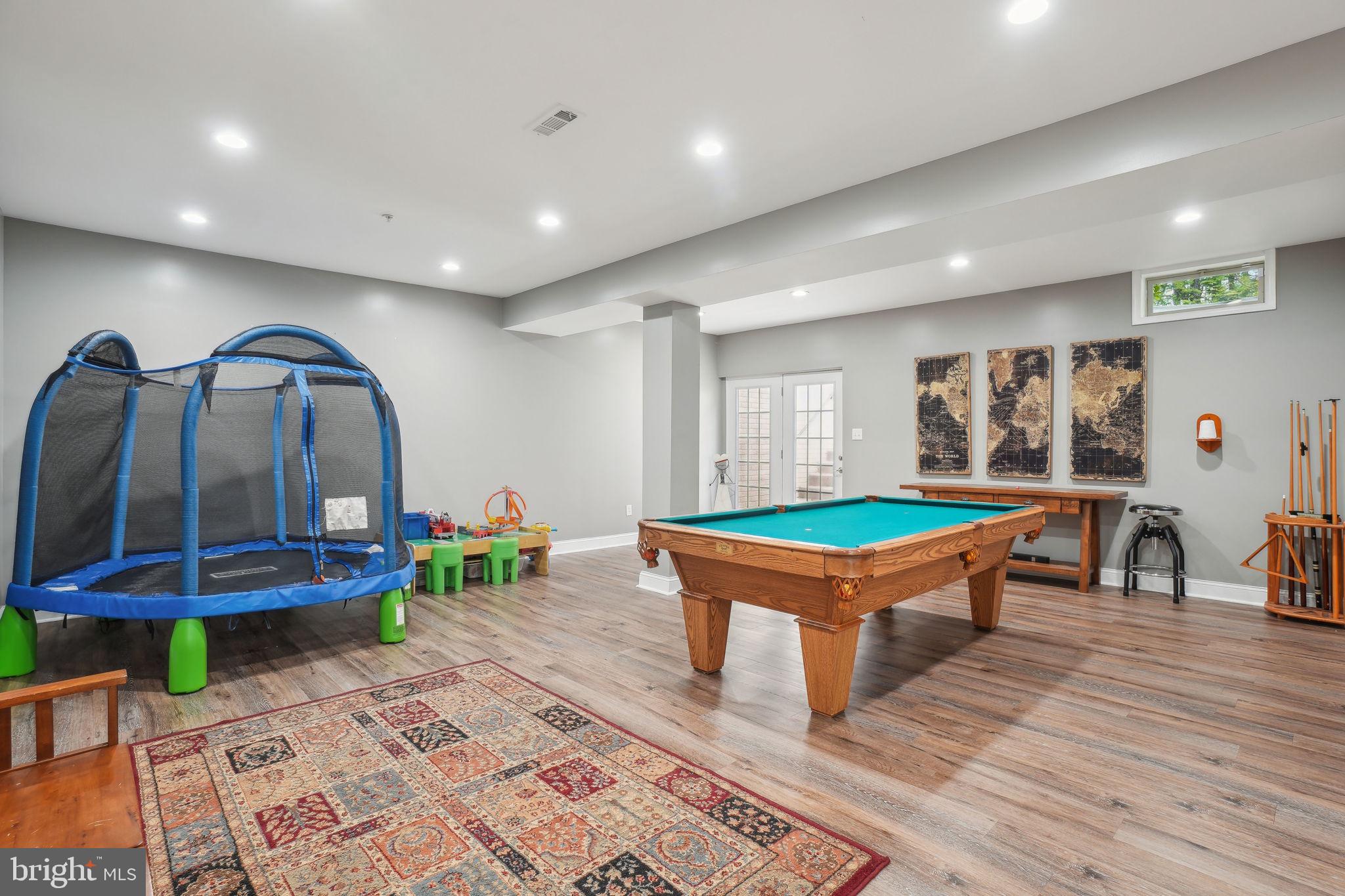 FAIRLAND PARK - Residential