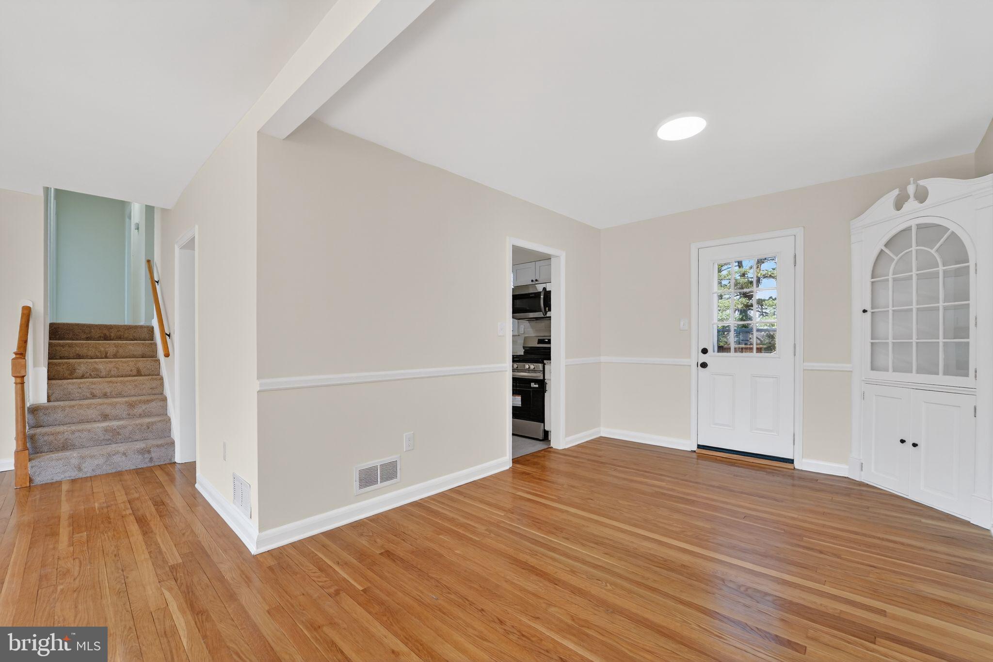 DULANEY VILLAGE - Residential