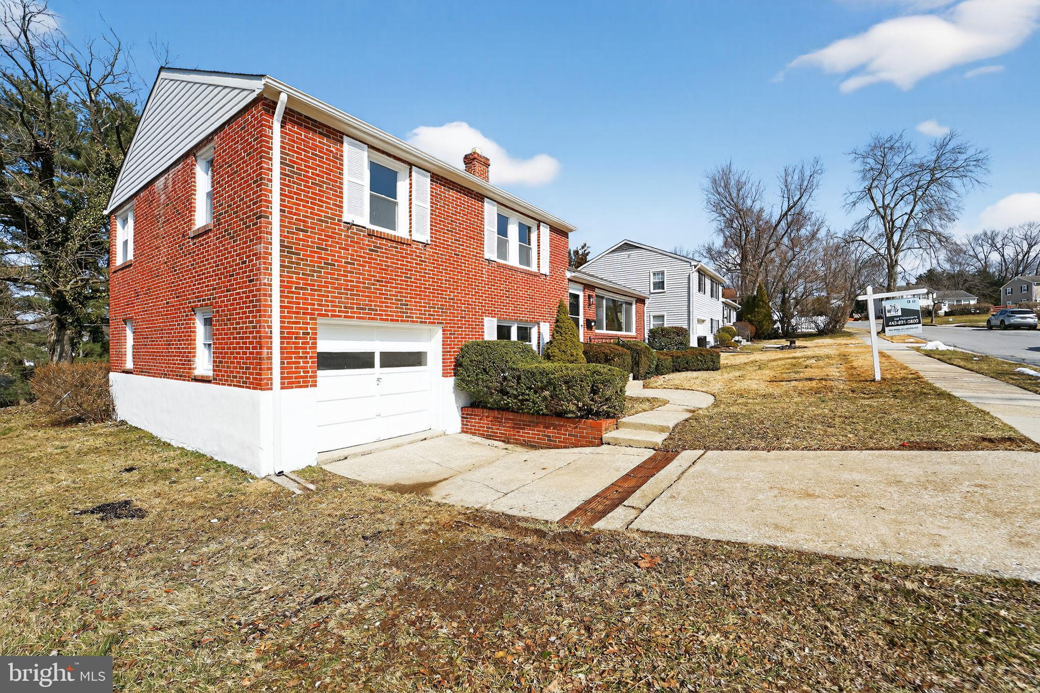 DULANEY VILLAGE - Residential