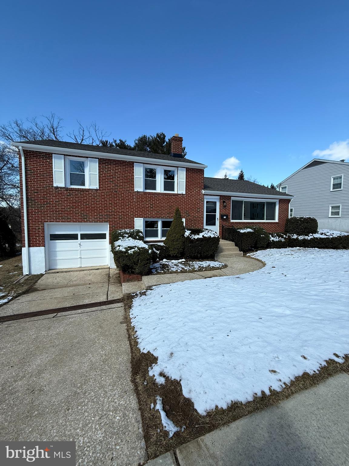 DULANEY VILLAGE - Residential