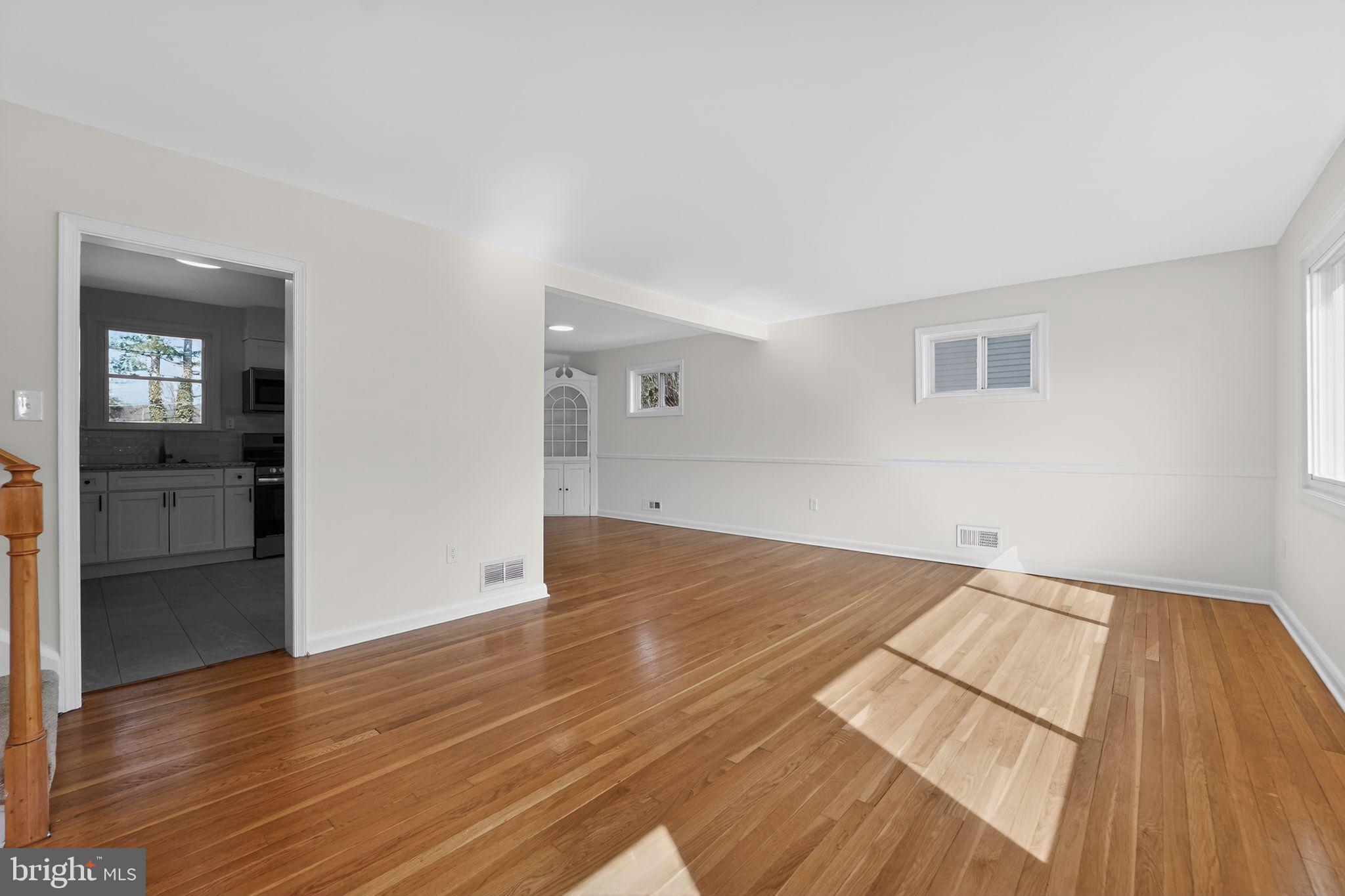 DULANEY VILLAGE - Residential