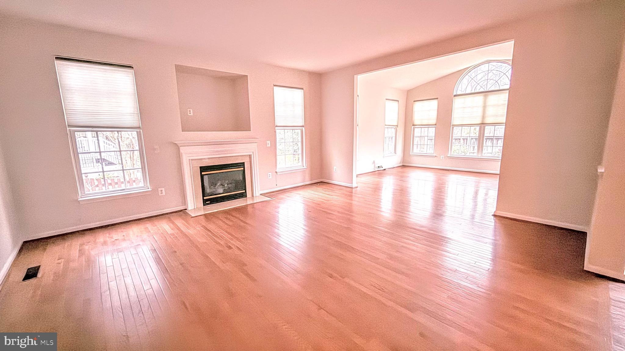 BROADLANDS - Residential