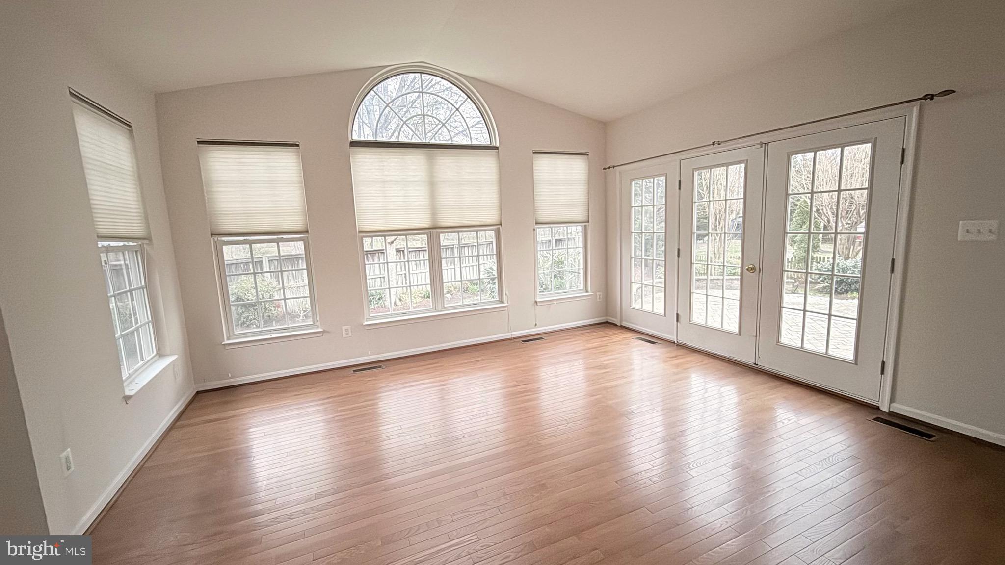 BROADLANDS - Residential