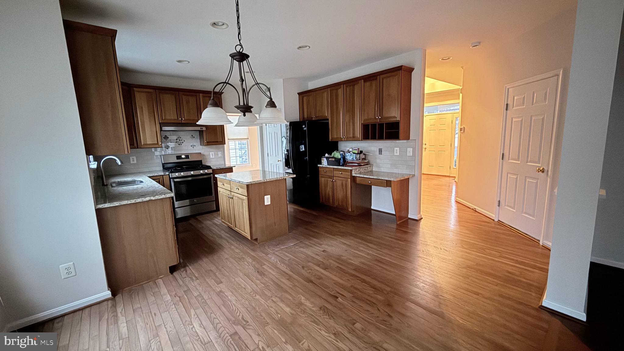 BROADLANDS - Residential