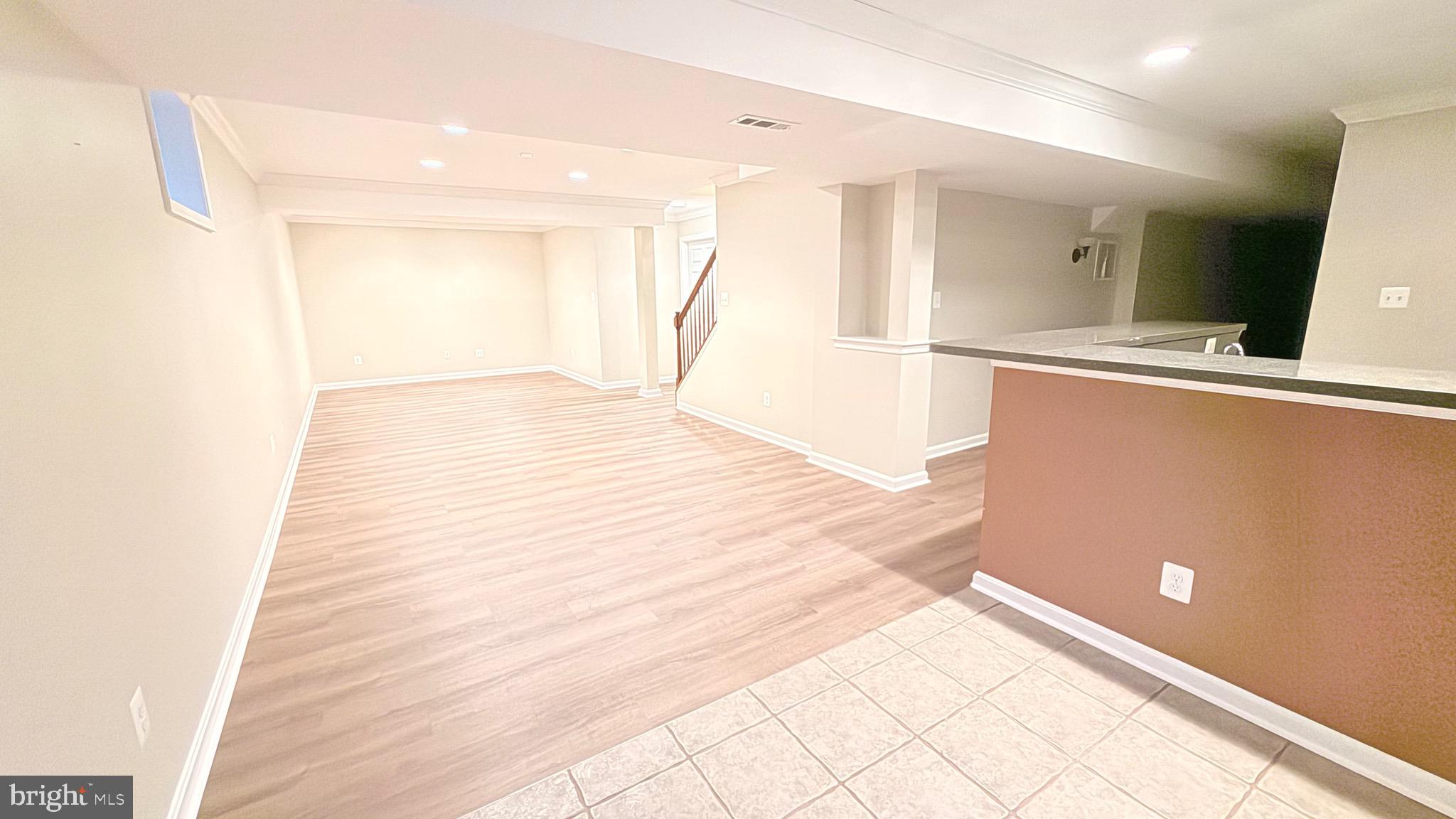 BROADLANDS - Residential