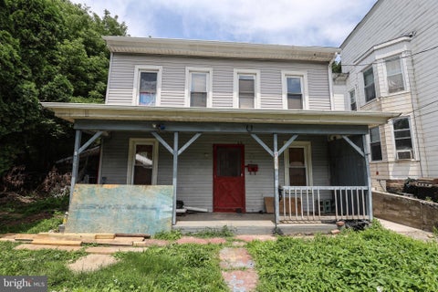 Homes For Sale - 152 W Railroad Street<br/> Schuylkill County, POTTSVILLE, PA 17901