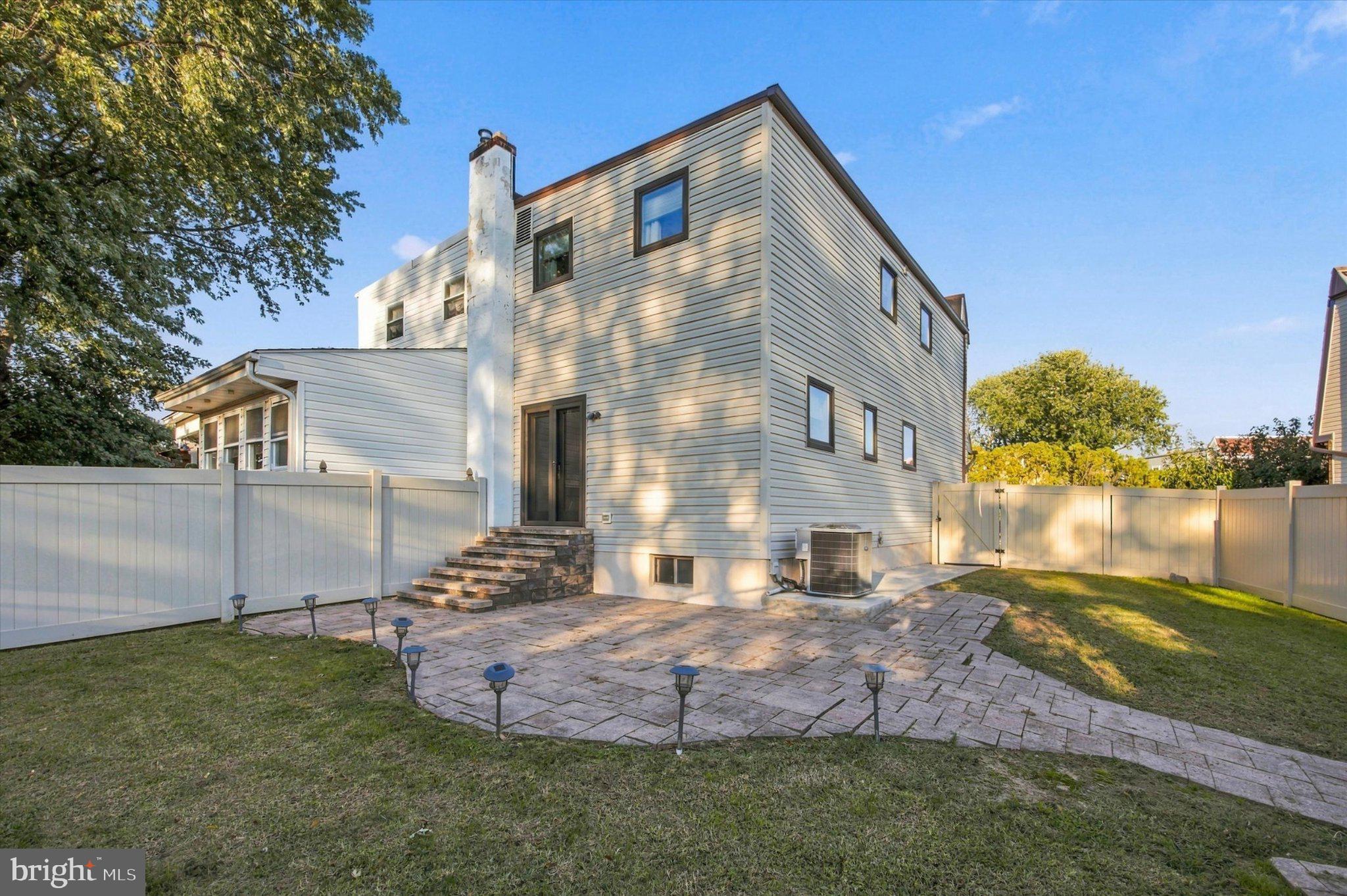 1260 NICOLE LANE