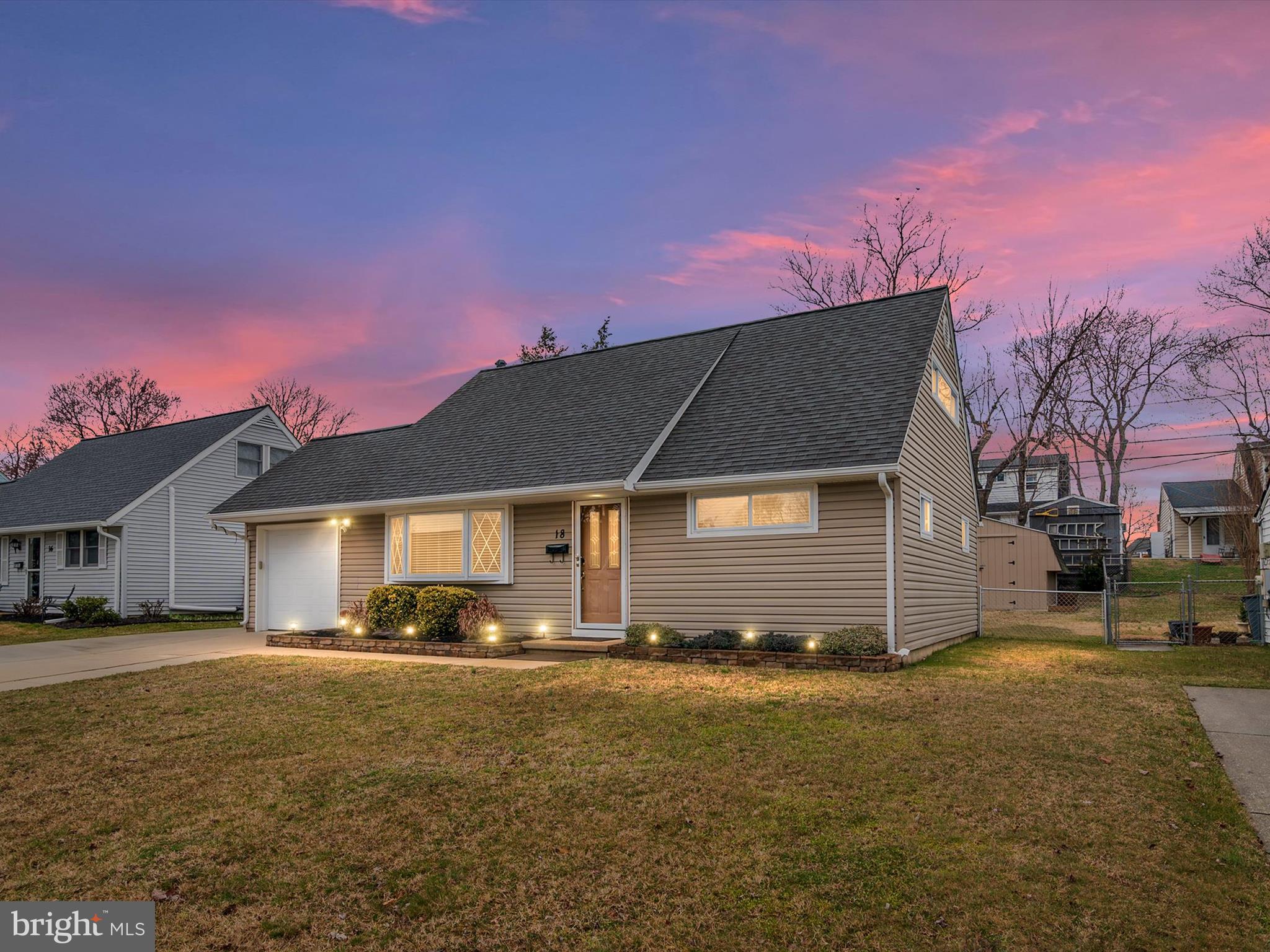 COUNTRY CLUB ESTATES - Residential