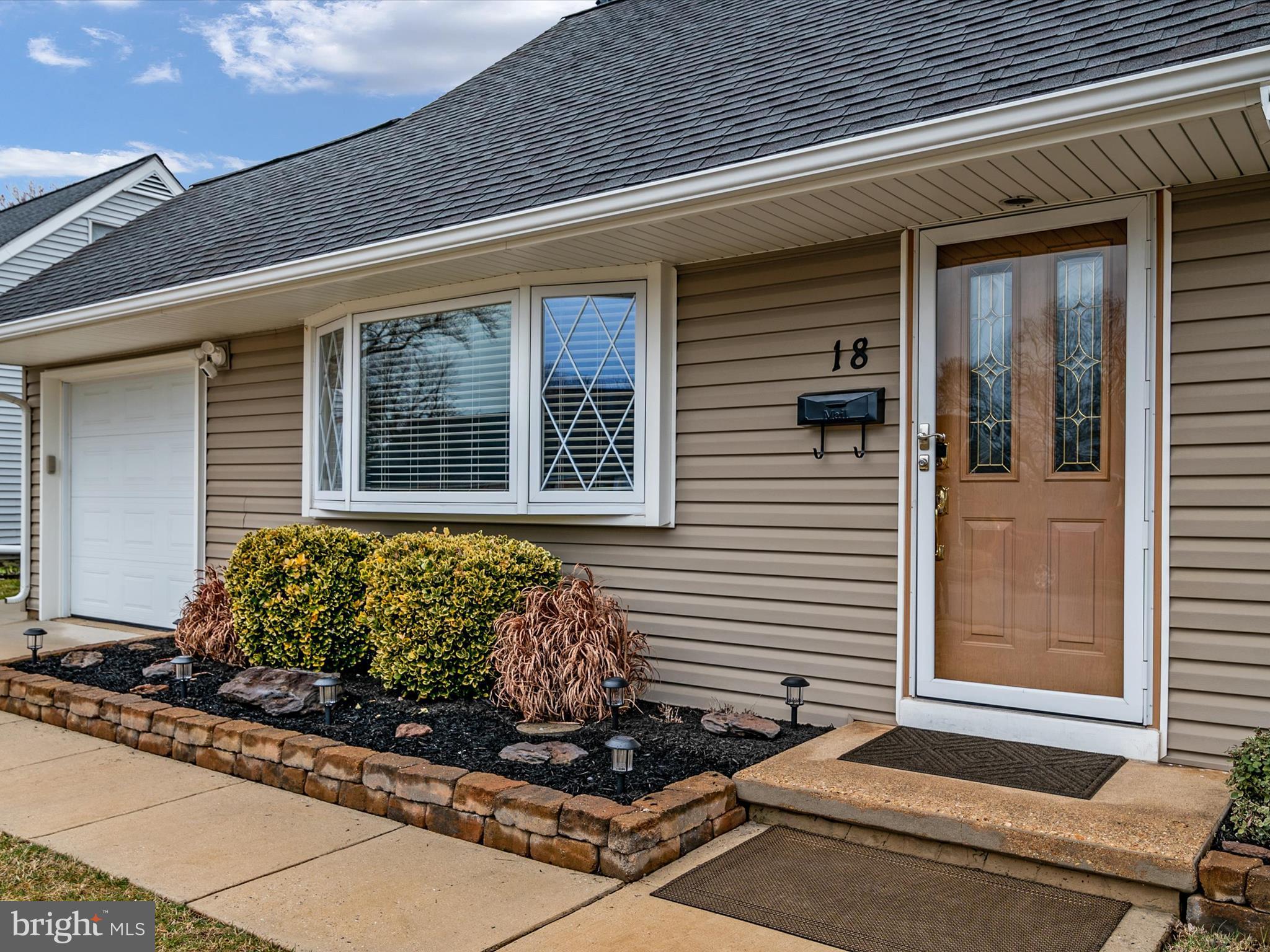 COUNTRY CLUB ESTATES - Residential