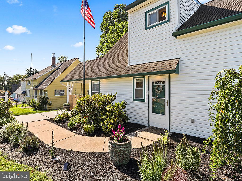 20 APPLETREE DRIVE