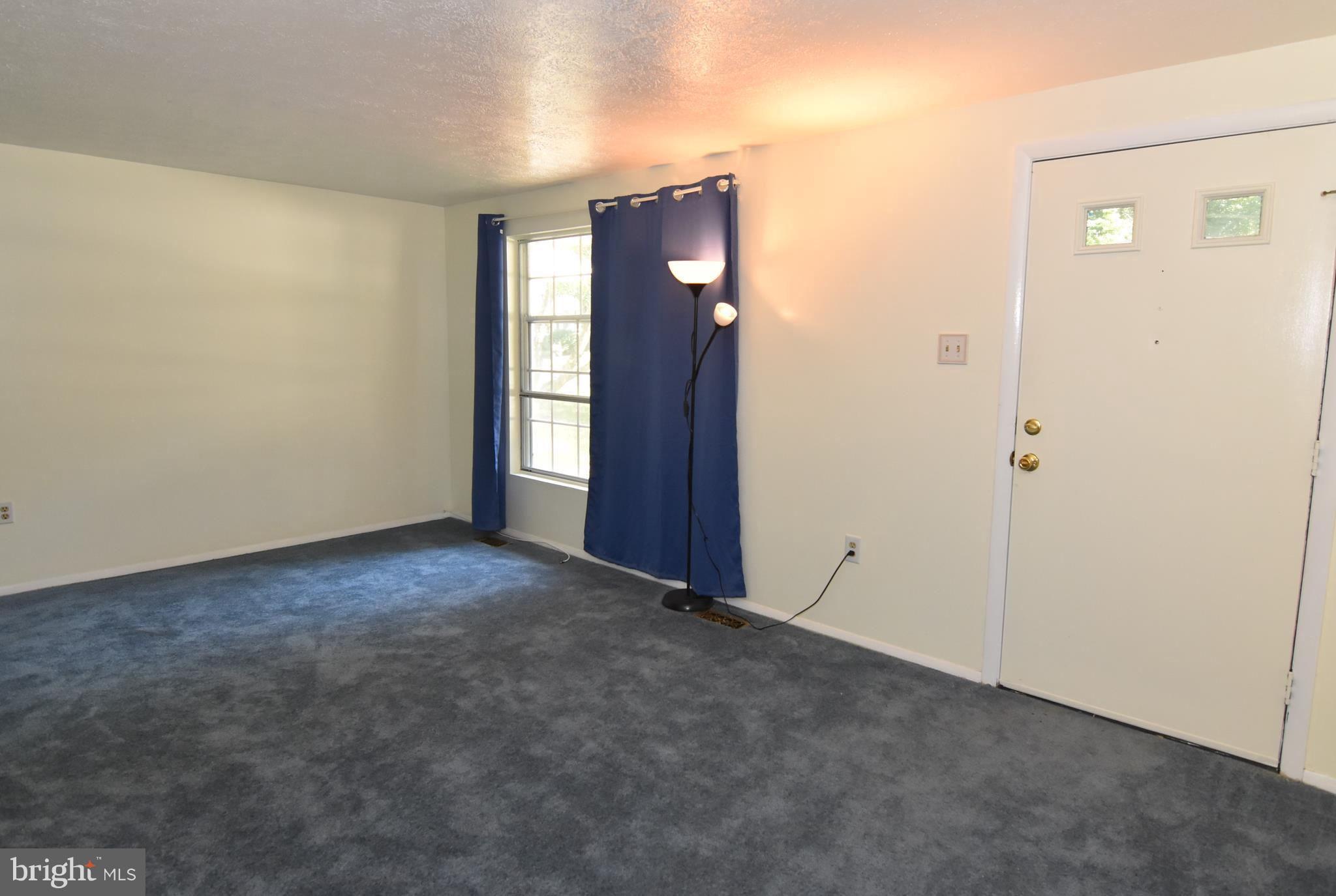 NEWPORT - Residential Lease