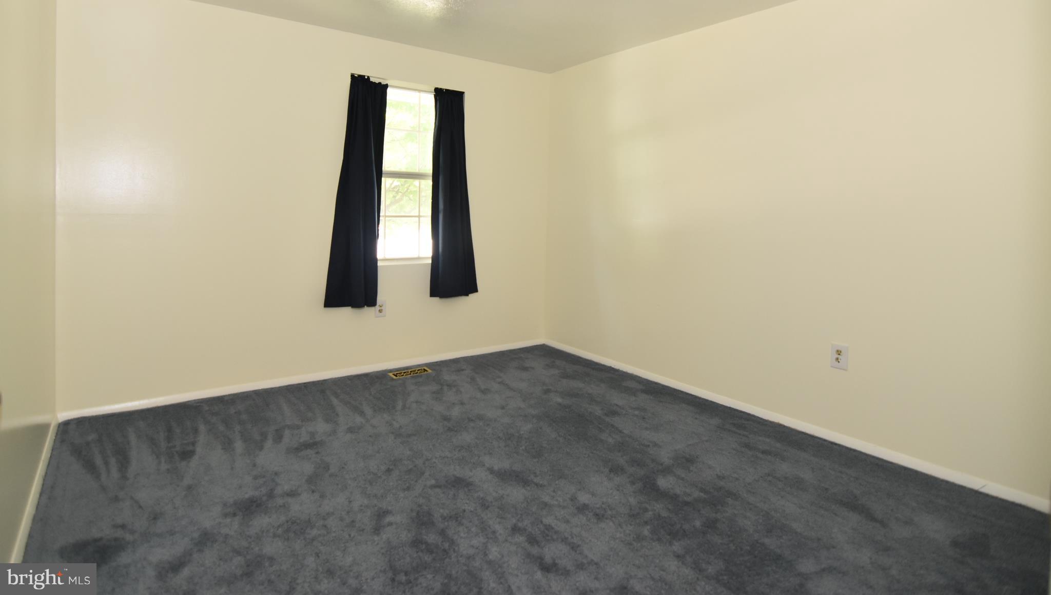 NEWPORT - Residential Lease