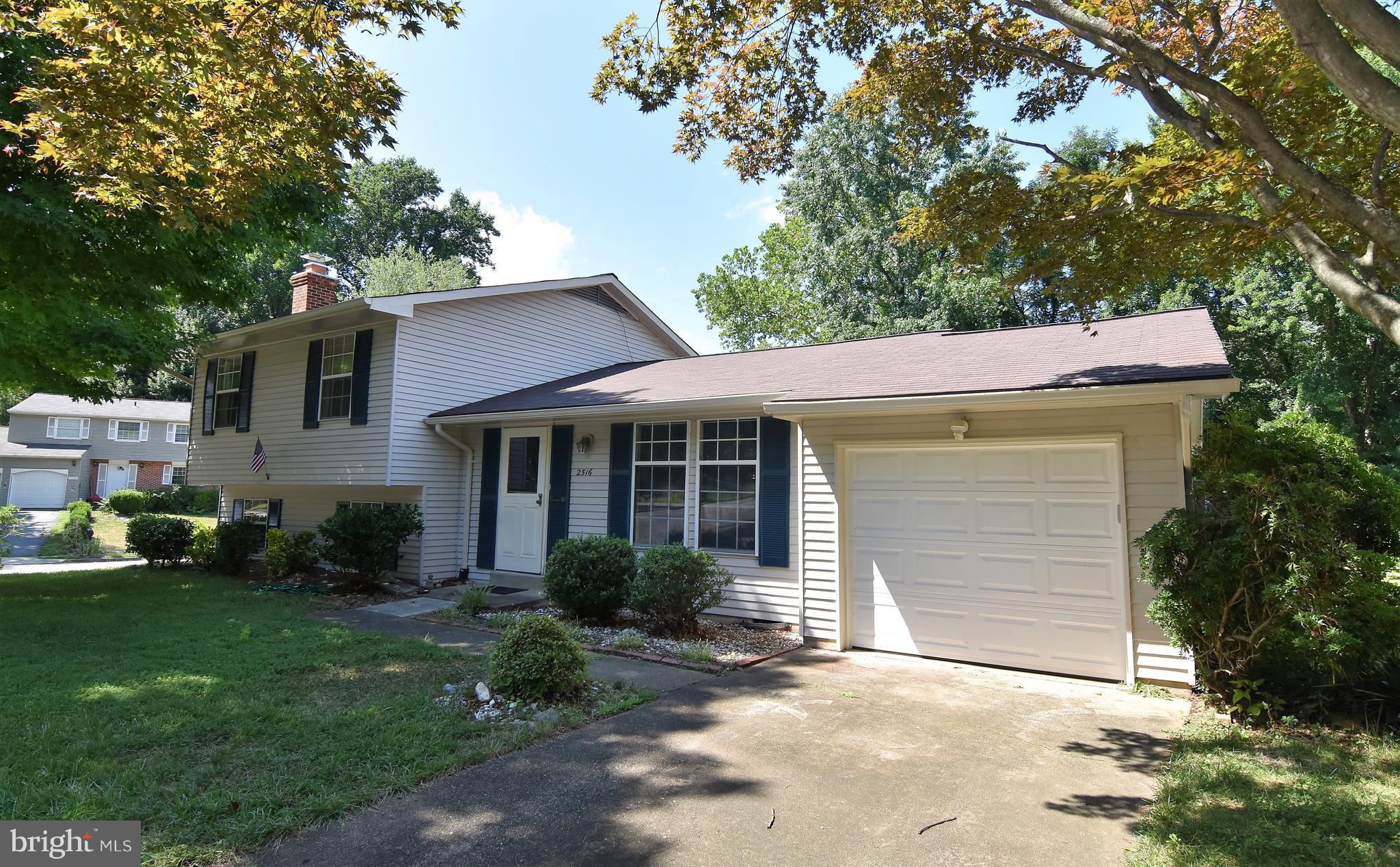 NEWPORT - Residential Lease