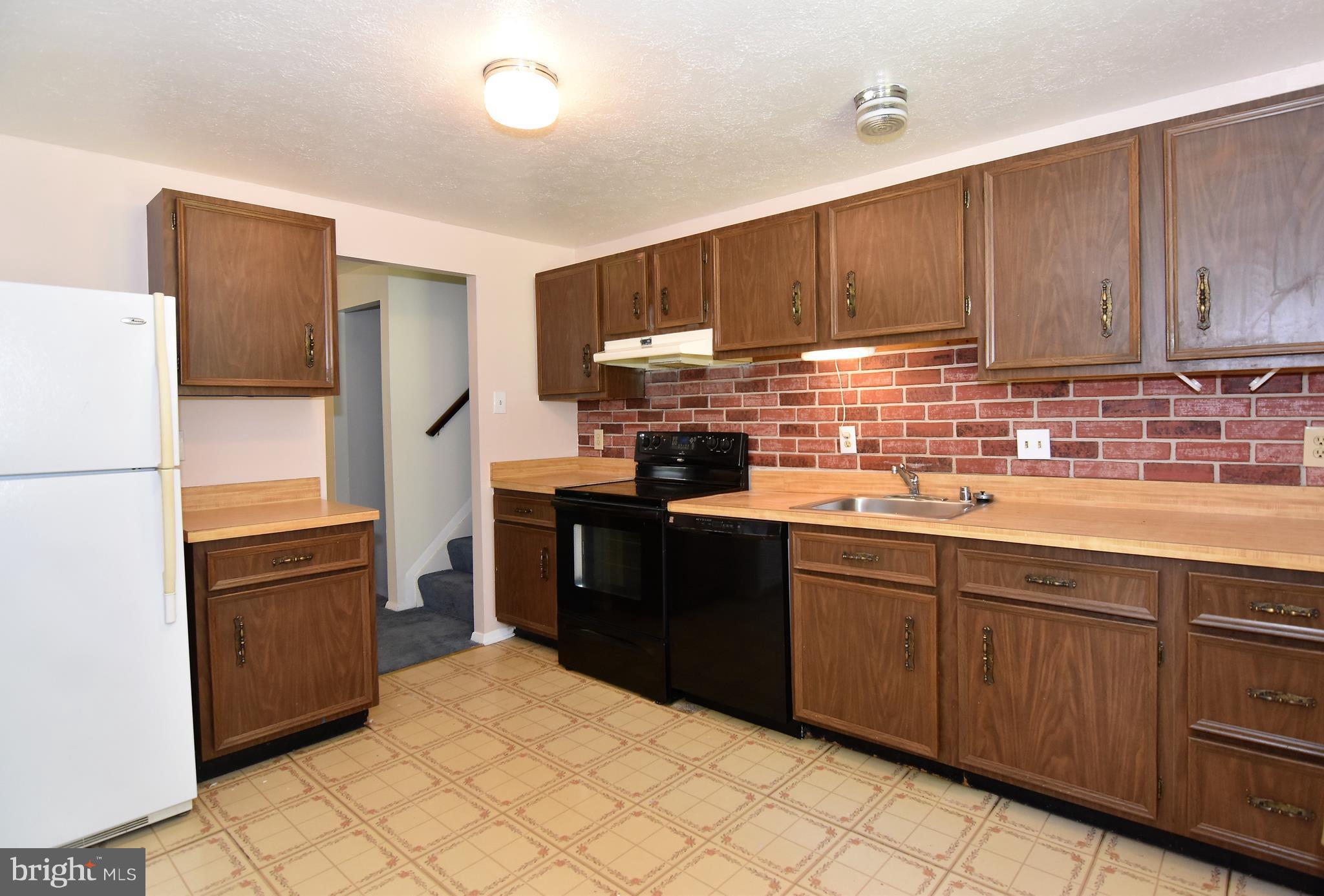 NEWPORT - Residential Lease