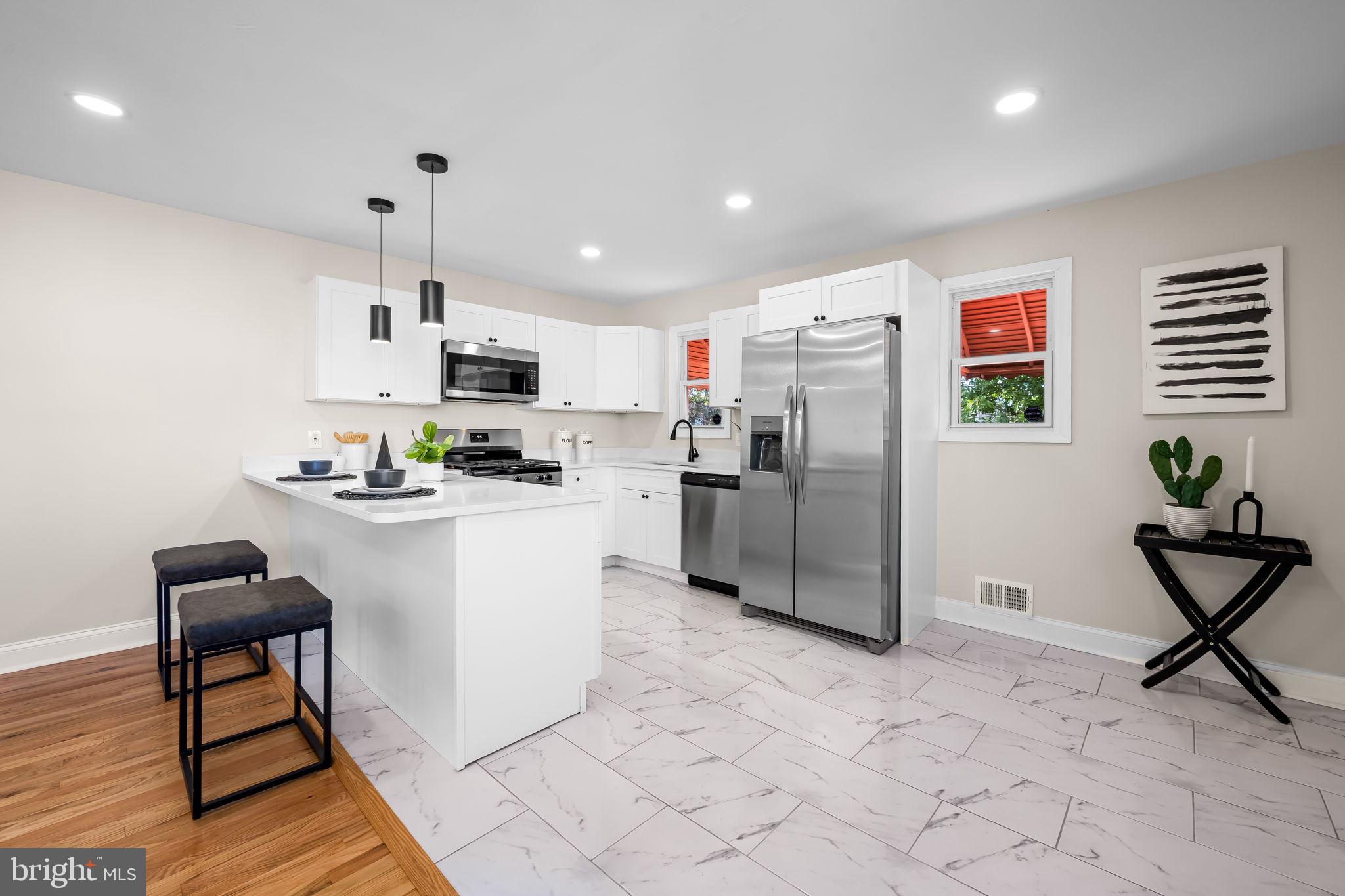 HOLLAND HILL - Residential