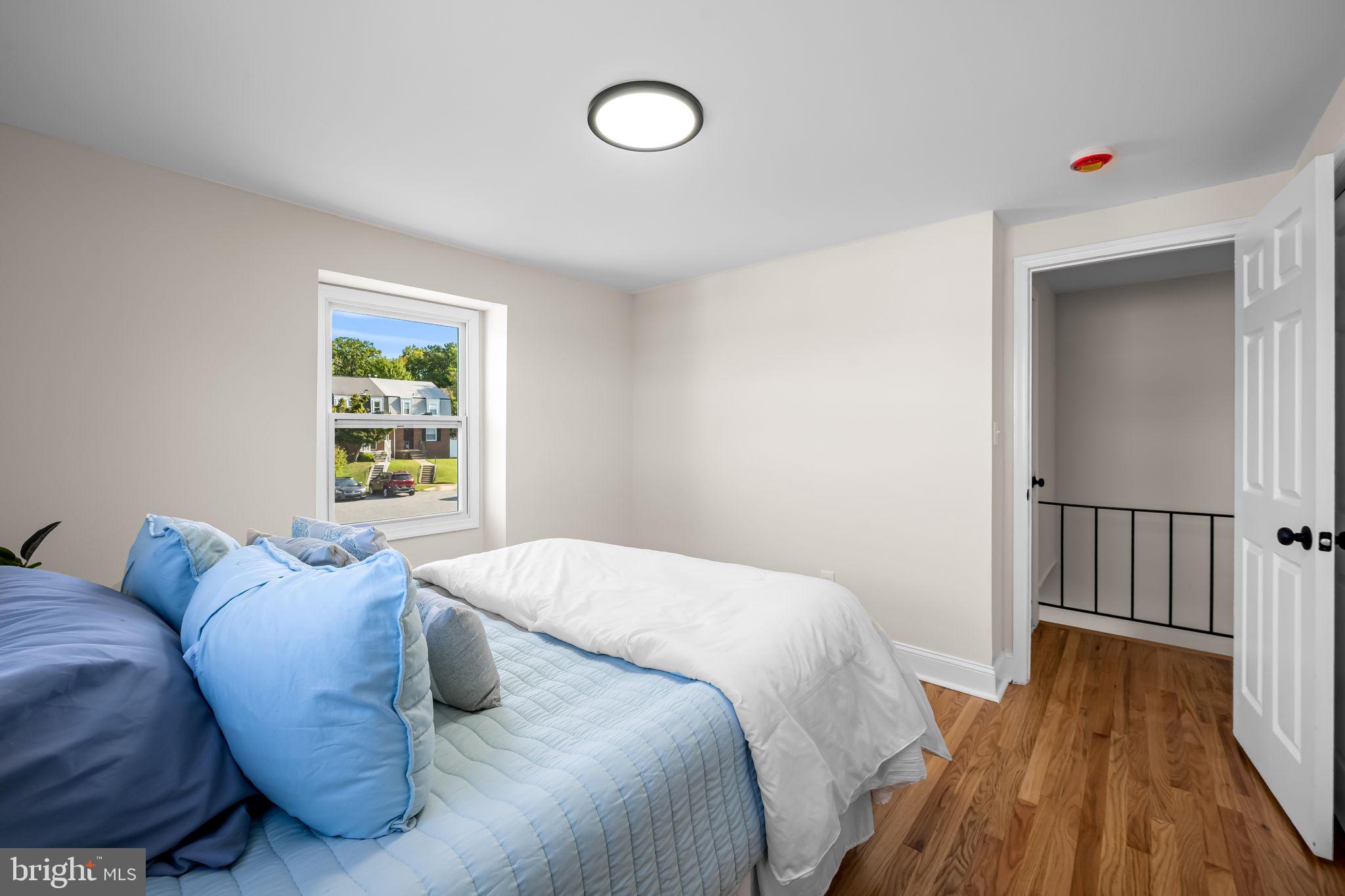 HOLLAND HILL - Residential