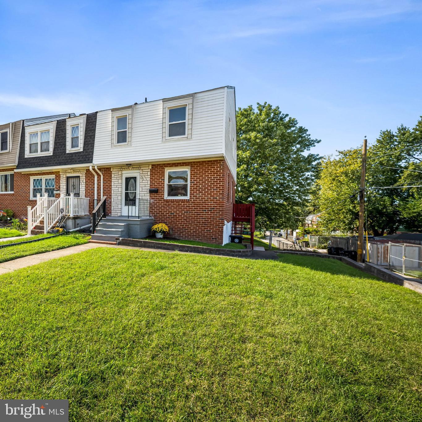 HOLLAND HILL - Residential