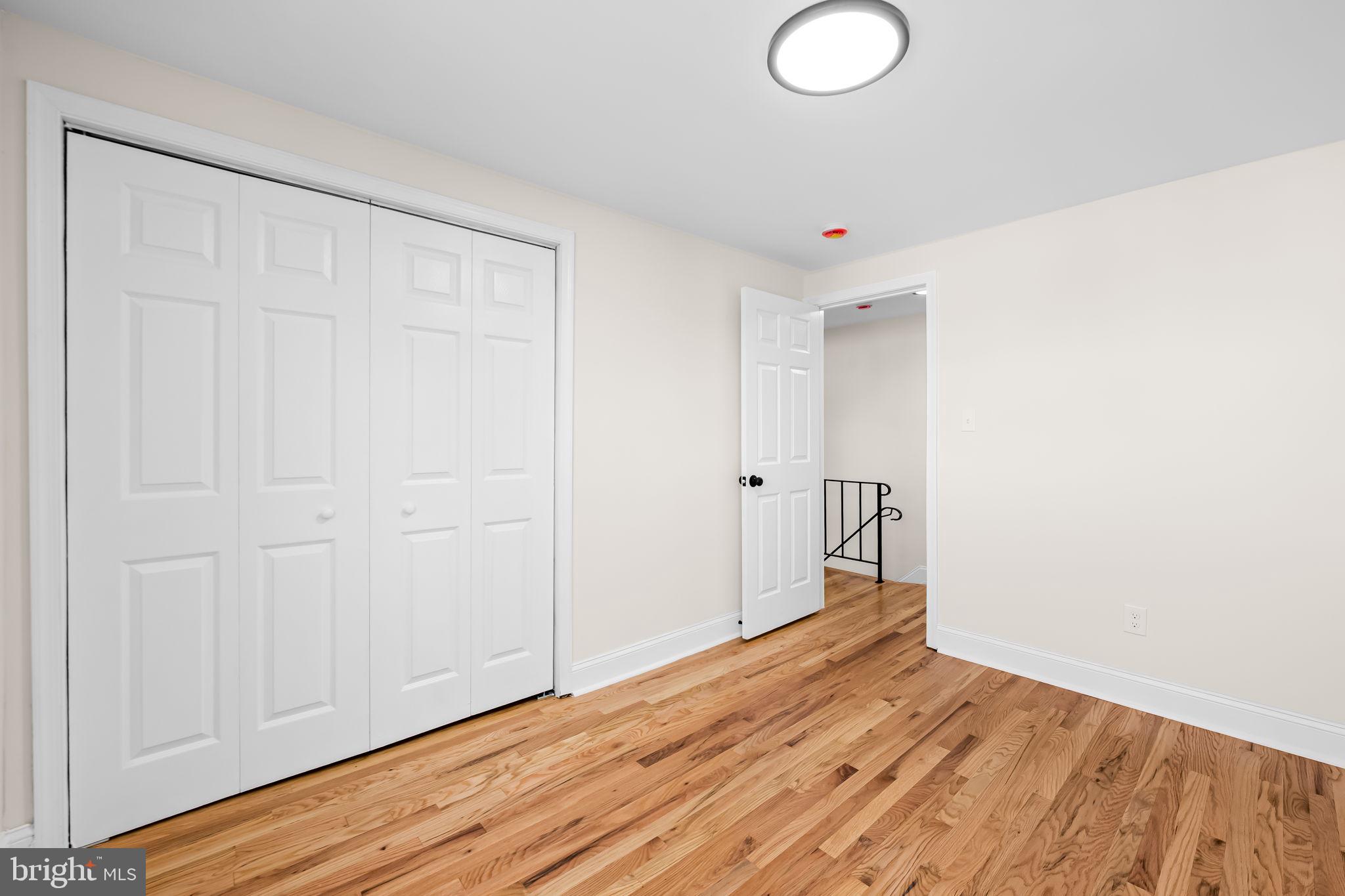 HOLLAND HILL - Residential