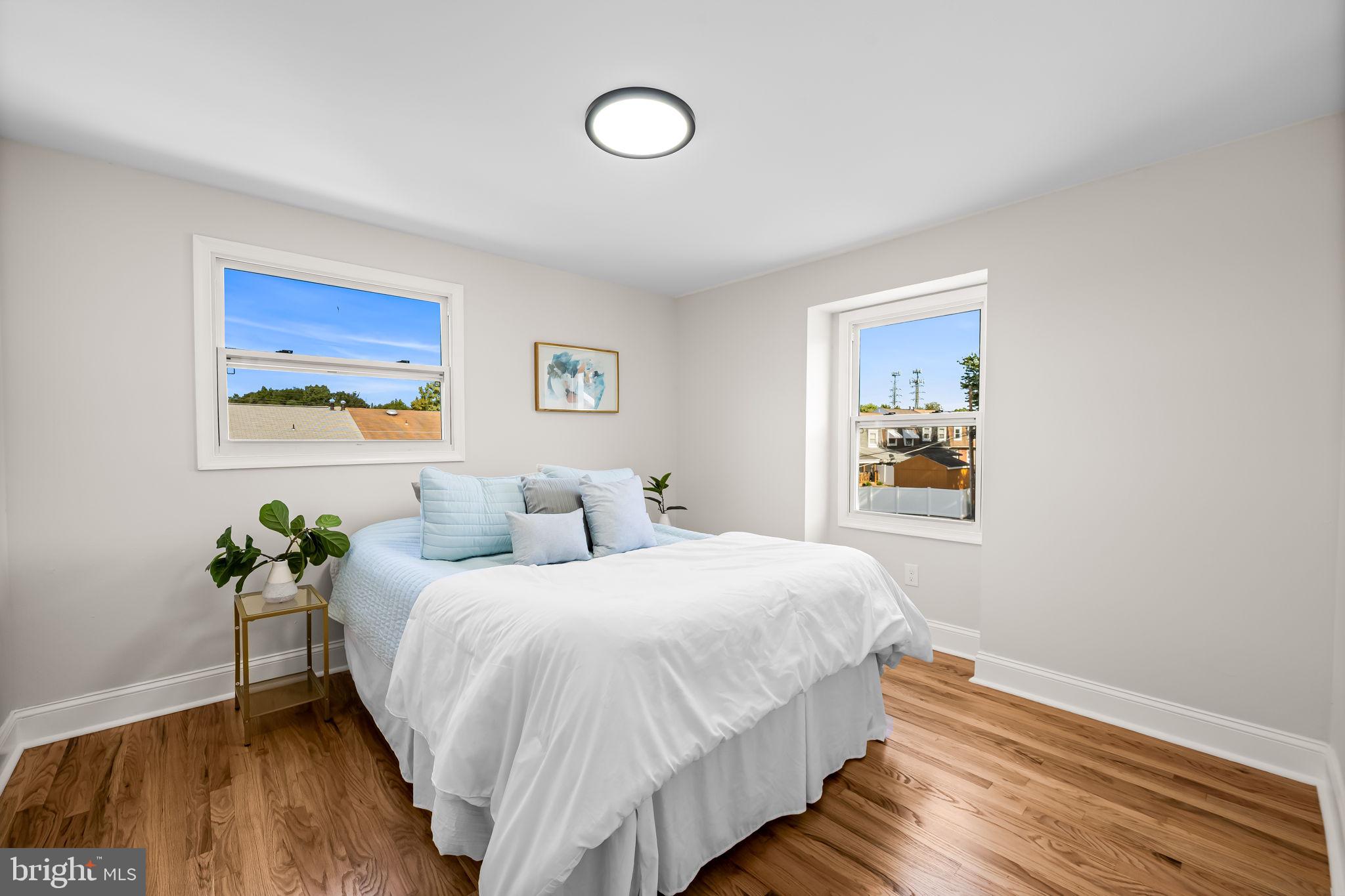 HOLLAND HILL - Residential