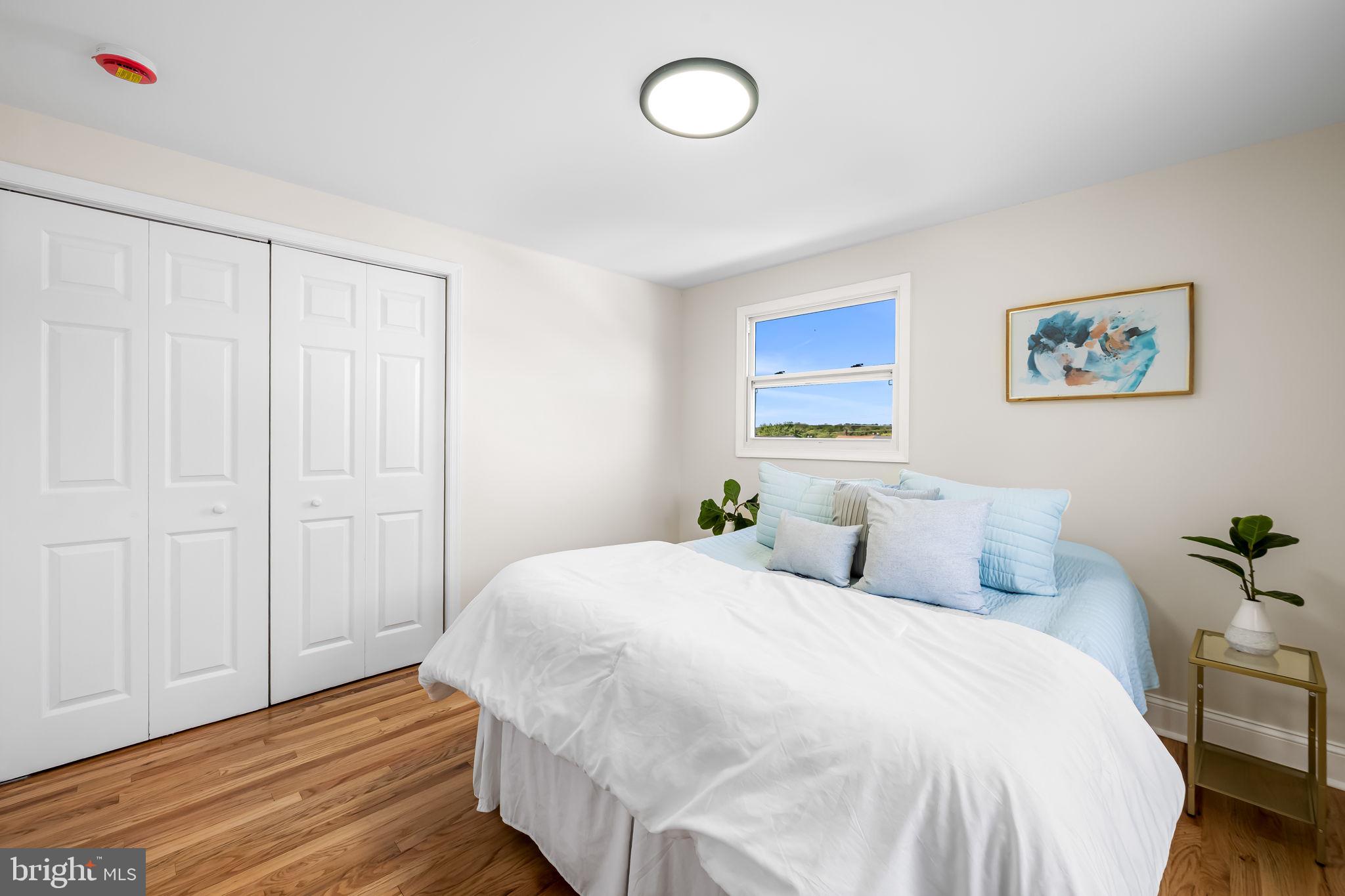 HOLLAND HILL - Residential