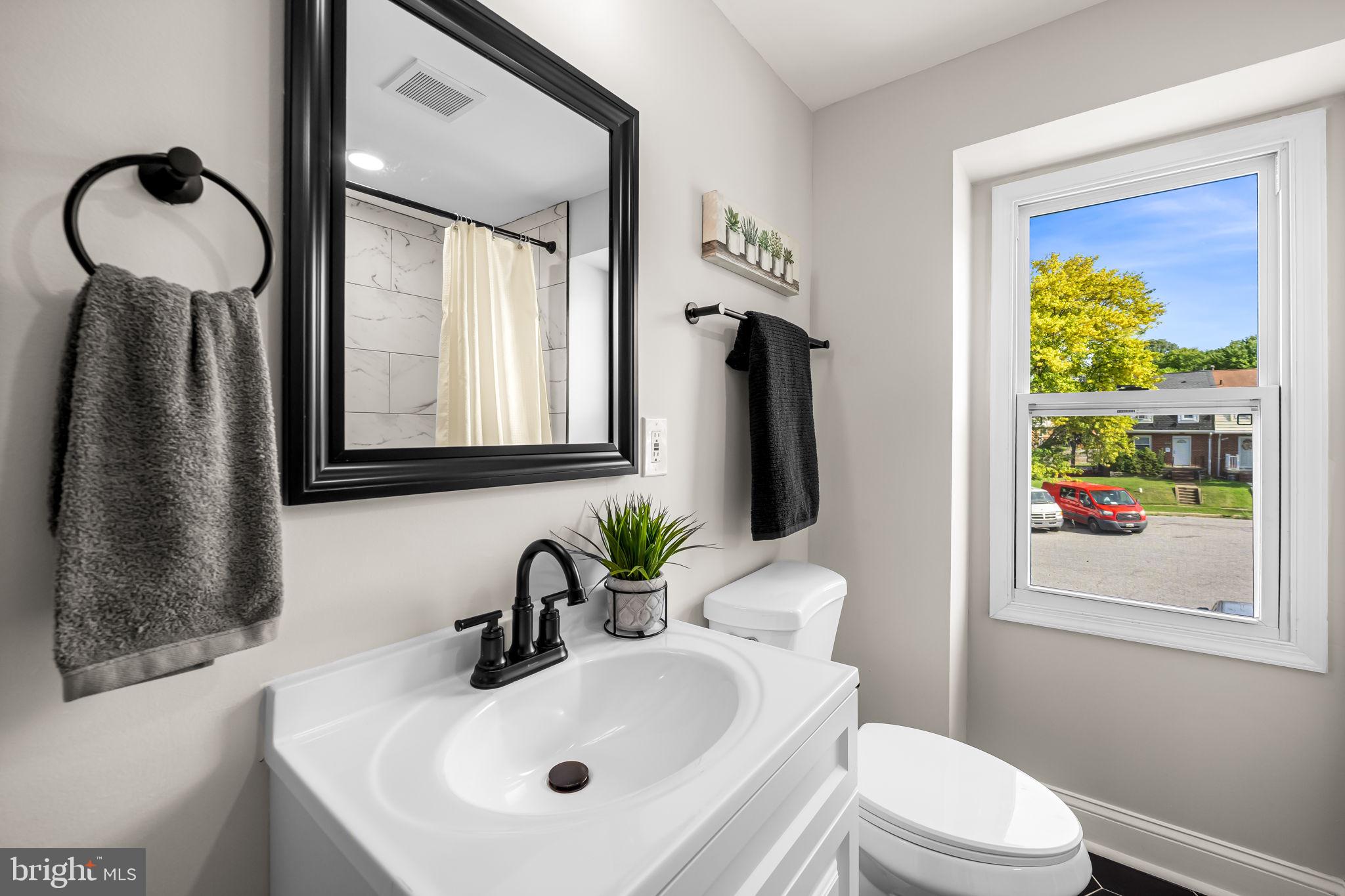 HOLLAND HILL - Residential