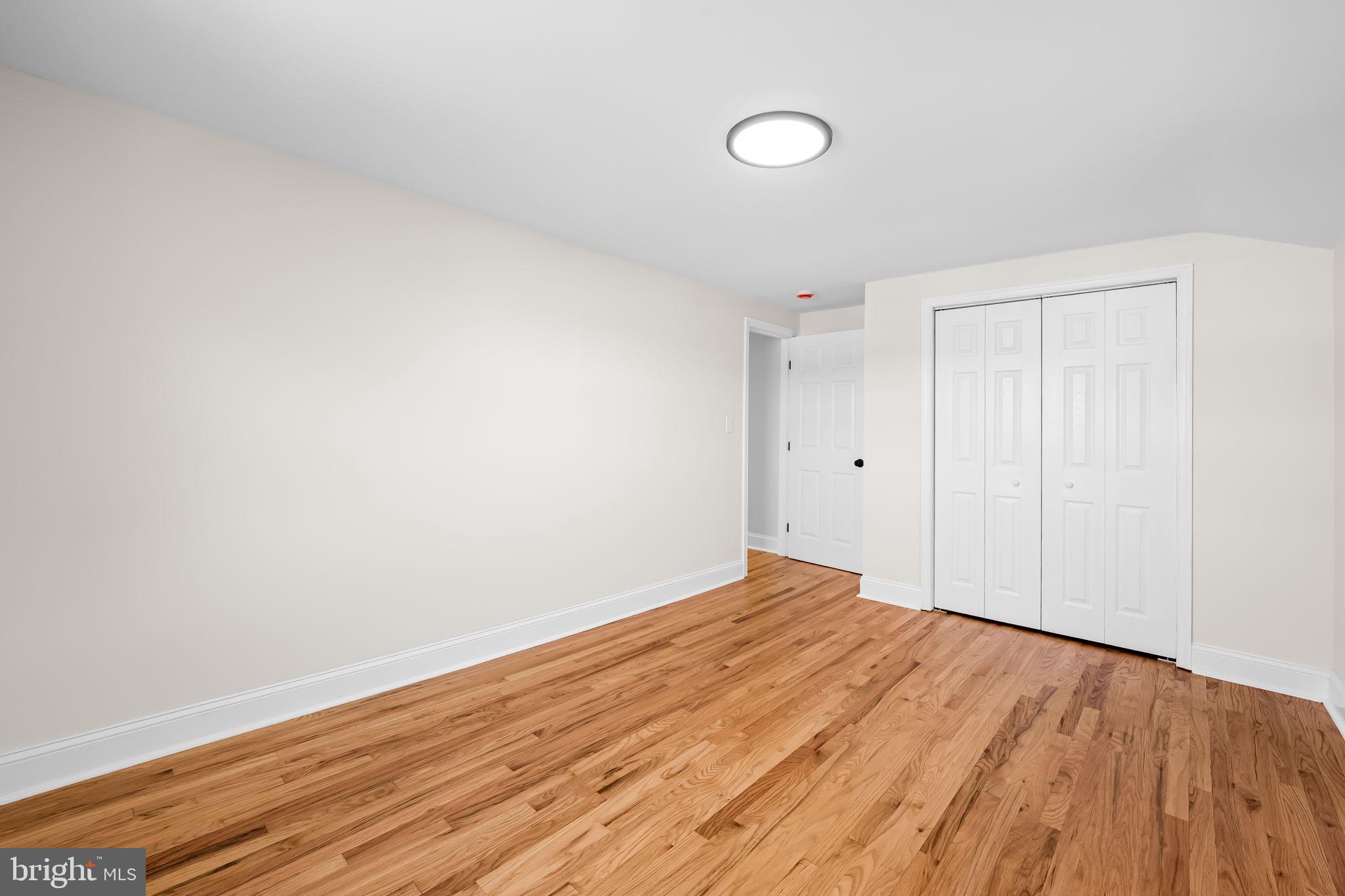 HOLLAND HILL - Residential