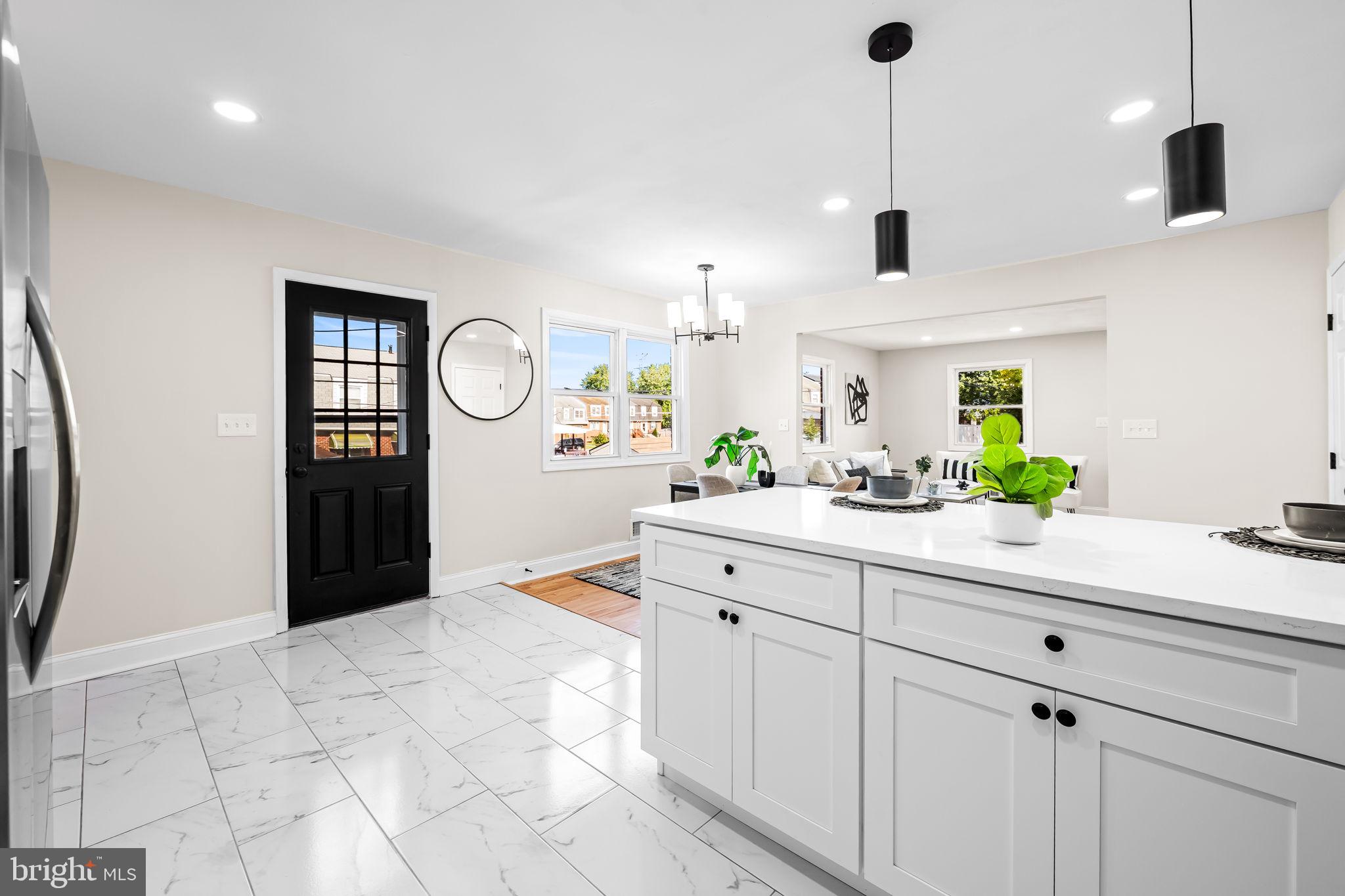 HOLLAND HILL - Residential