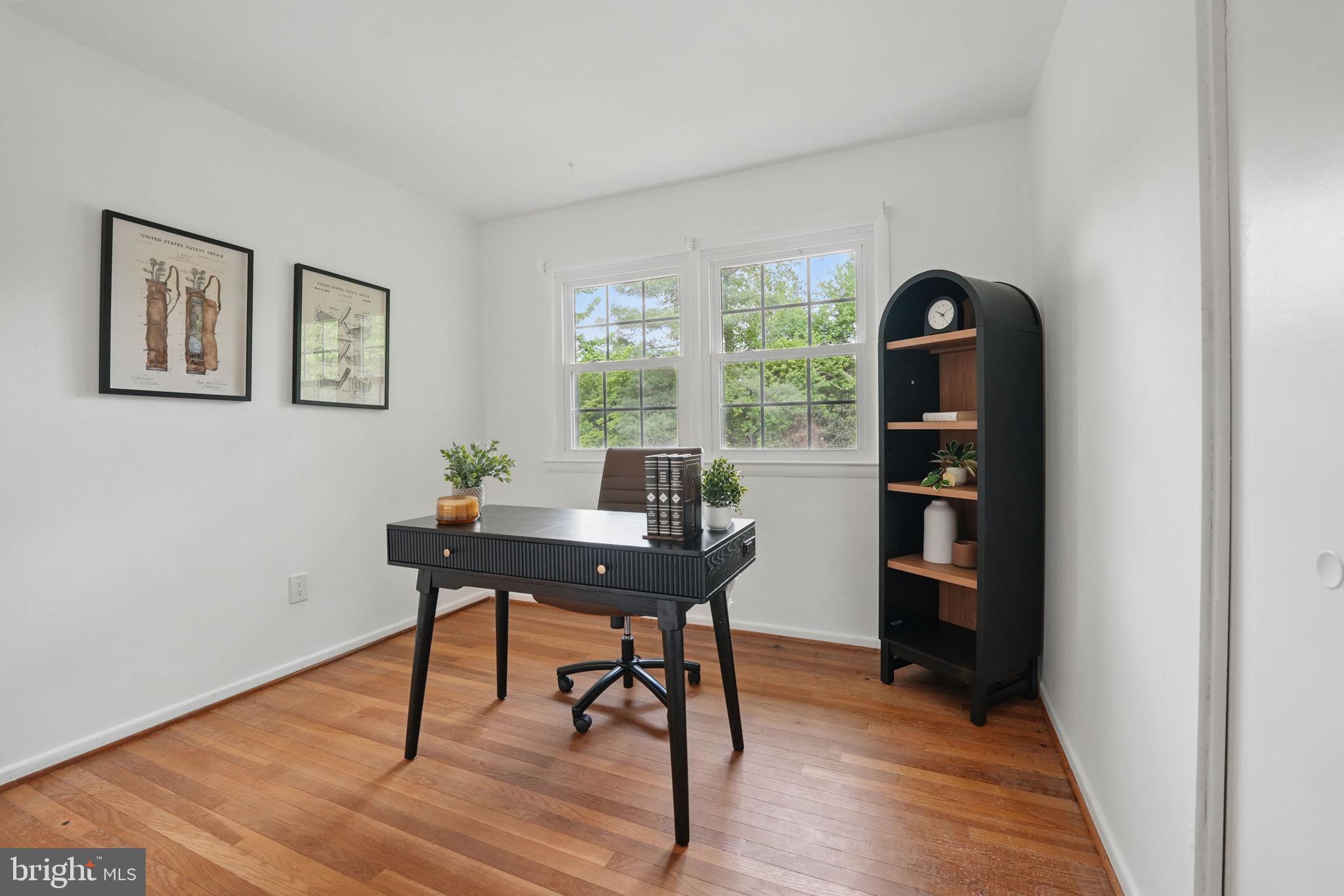 STONEWALL MANOR - Residential