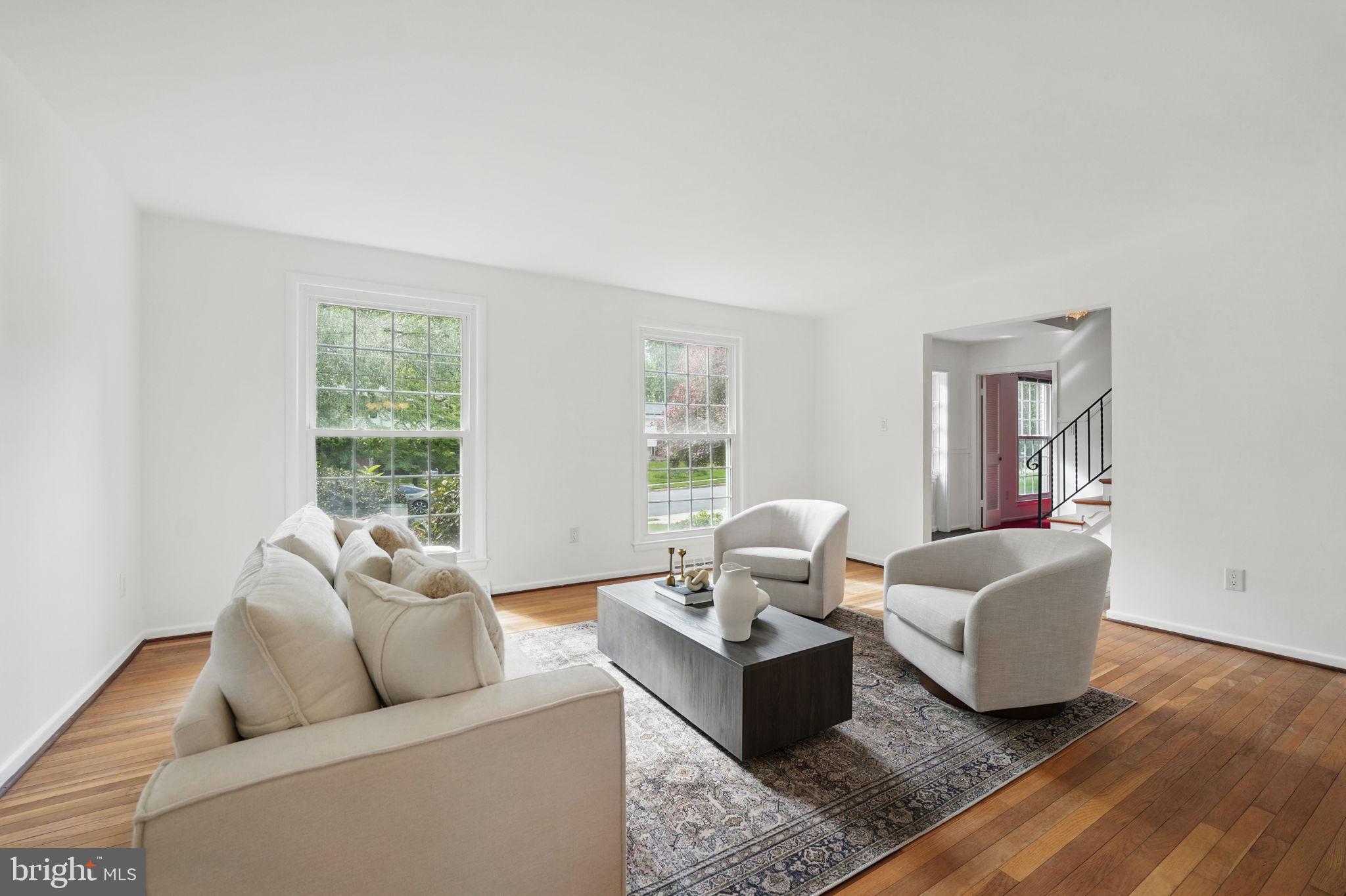 STONEWALL MANOR - Residential