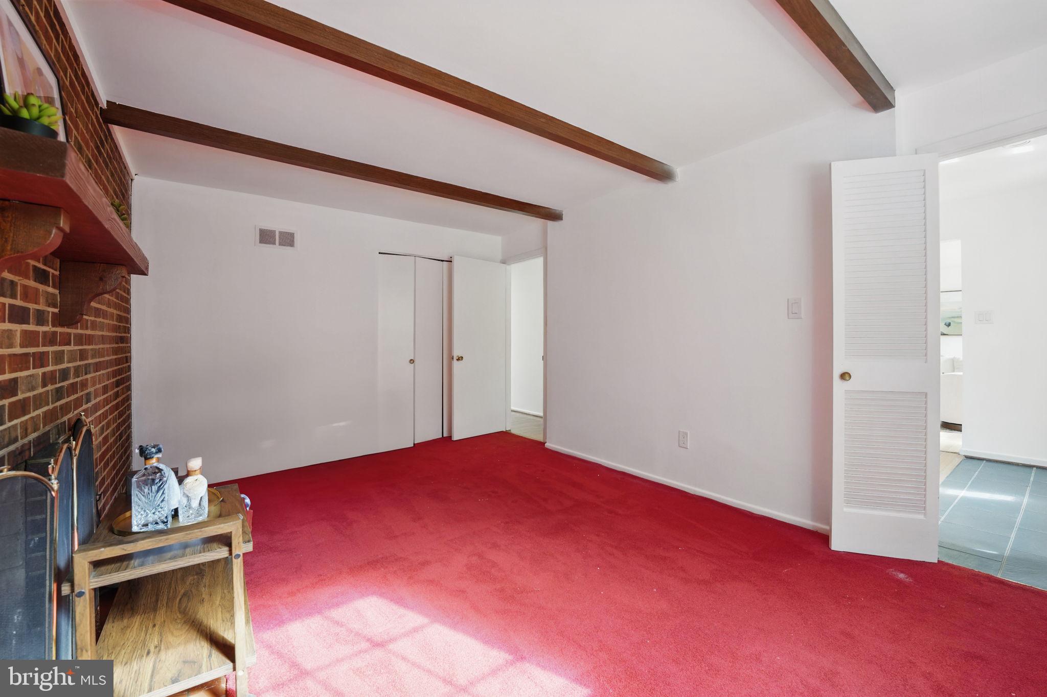 STONEWALL MANOR - Residential