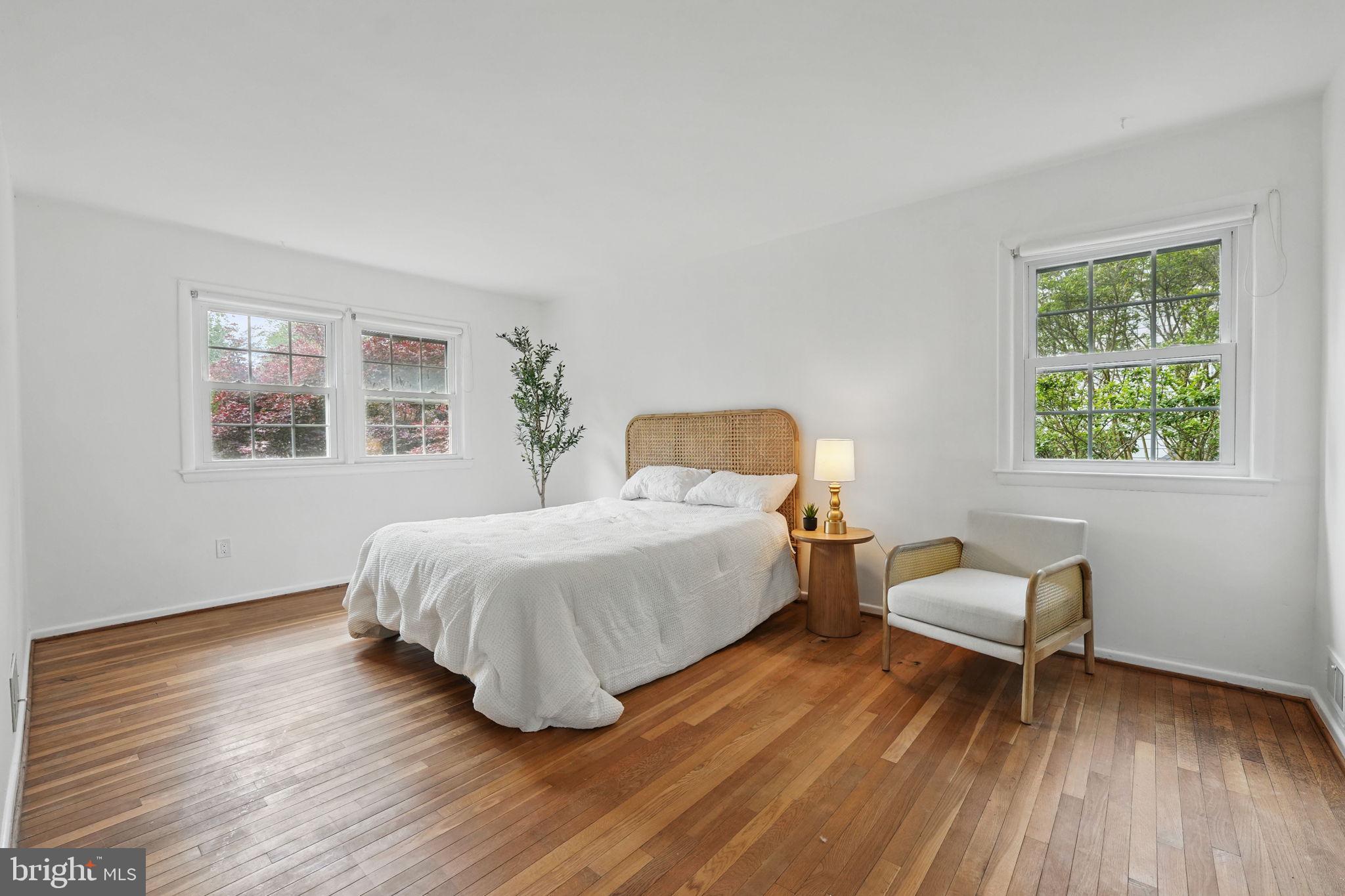 STONEWALL MANOR - Residential