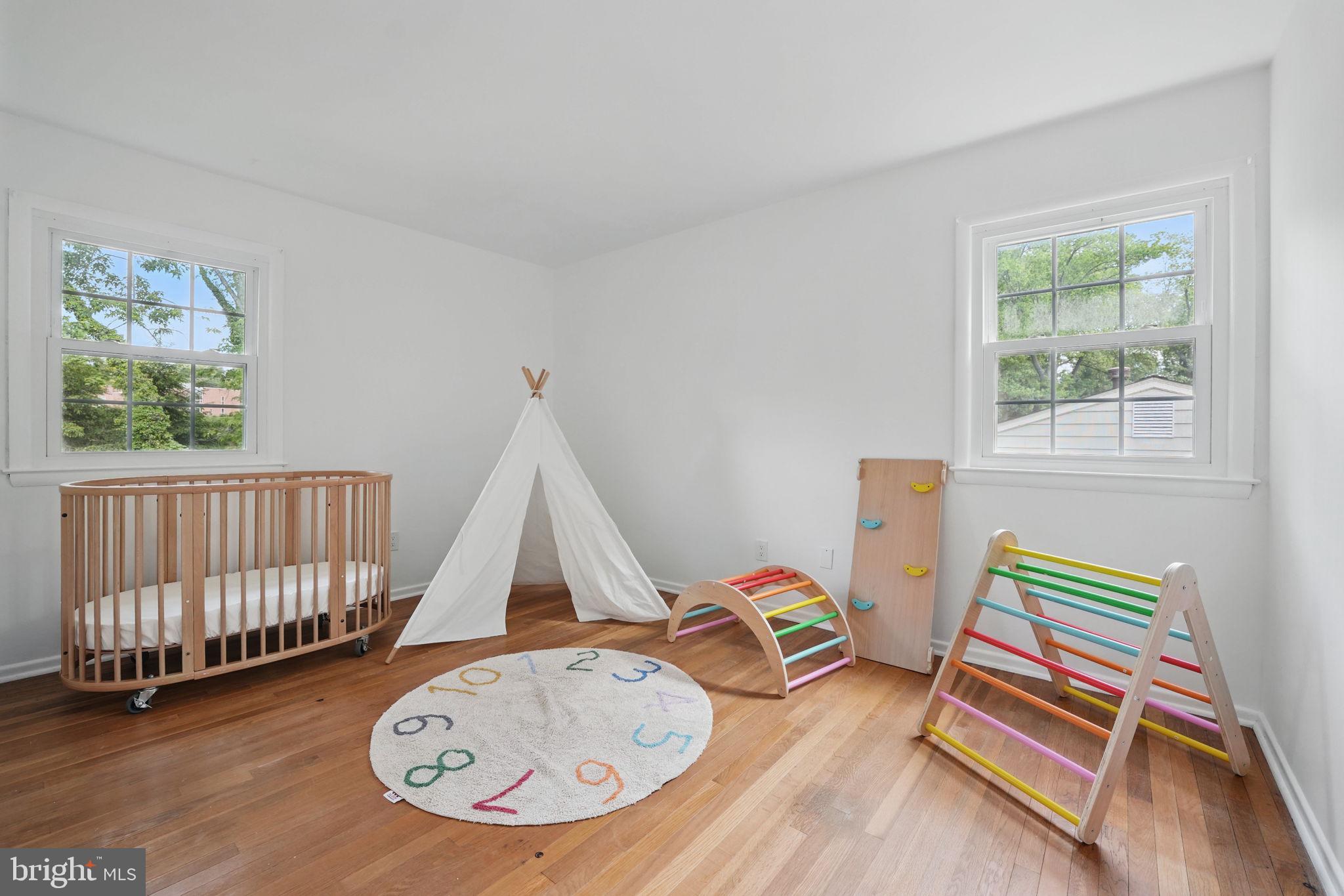 STONEWALL MANOR - Residential