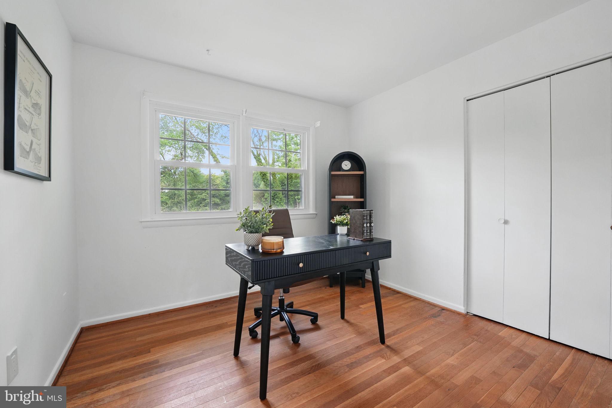 STONEWALL MANOR - Residential