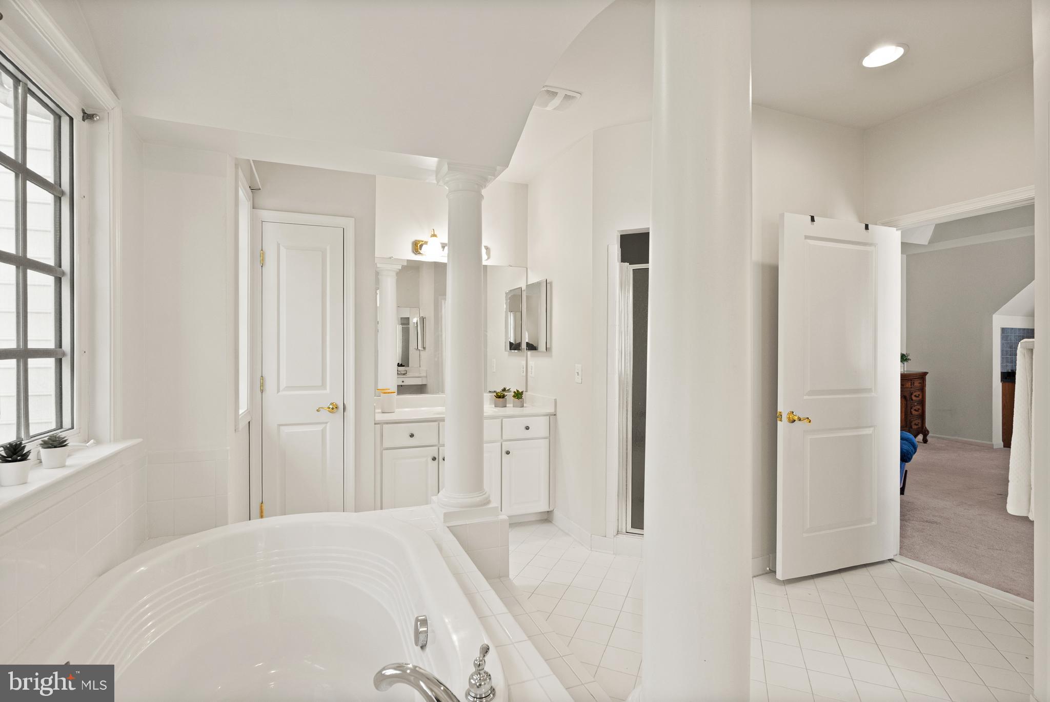 WHITE OAKS ESTATES - Residential