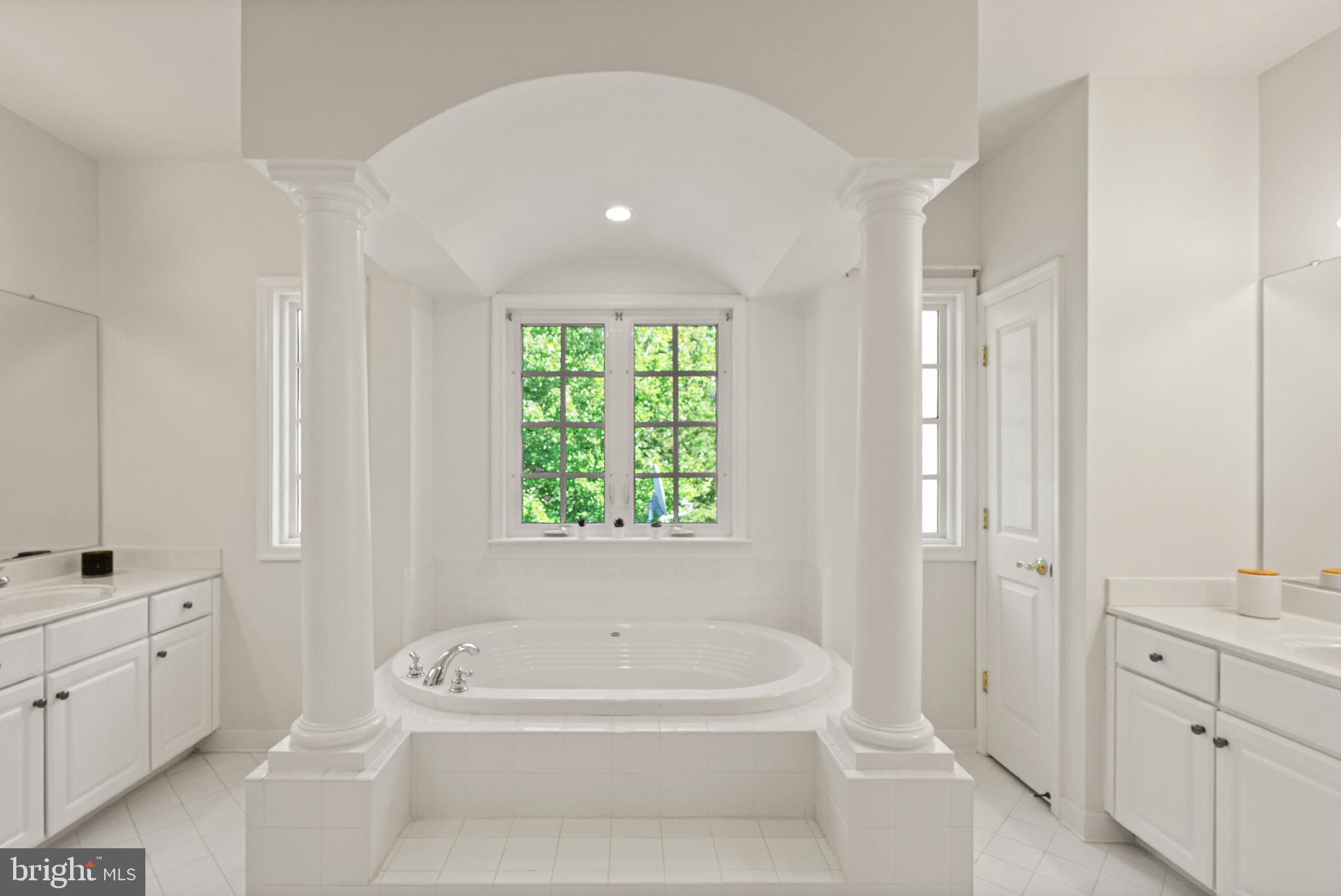 WHITE OAKS ESTATES - Residential