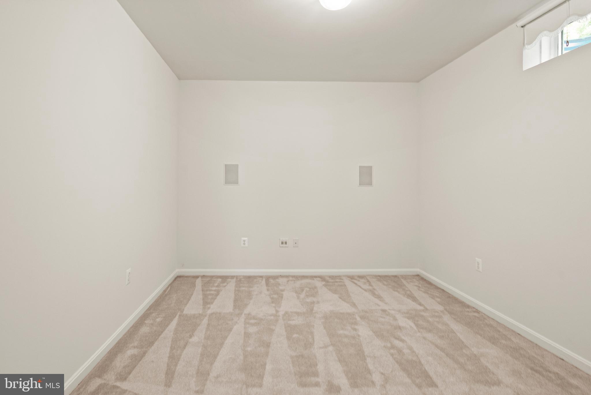 WHITE OAKS ESTATES - Residential