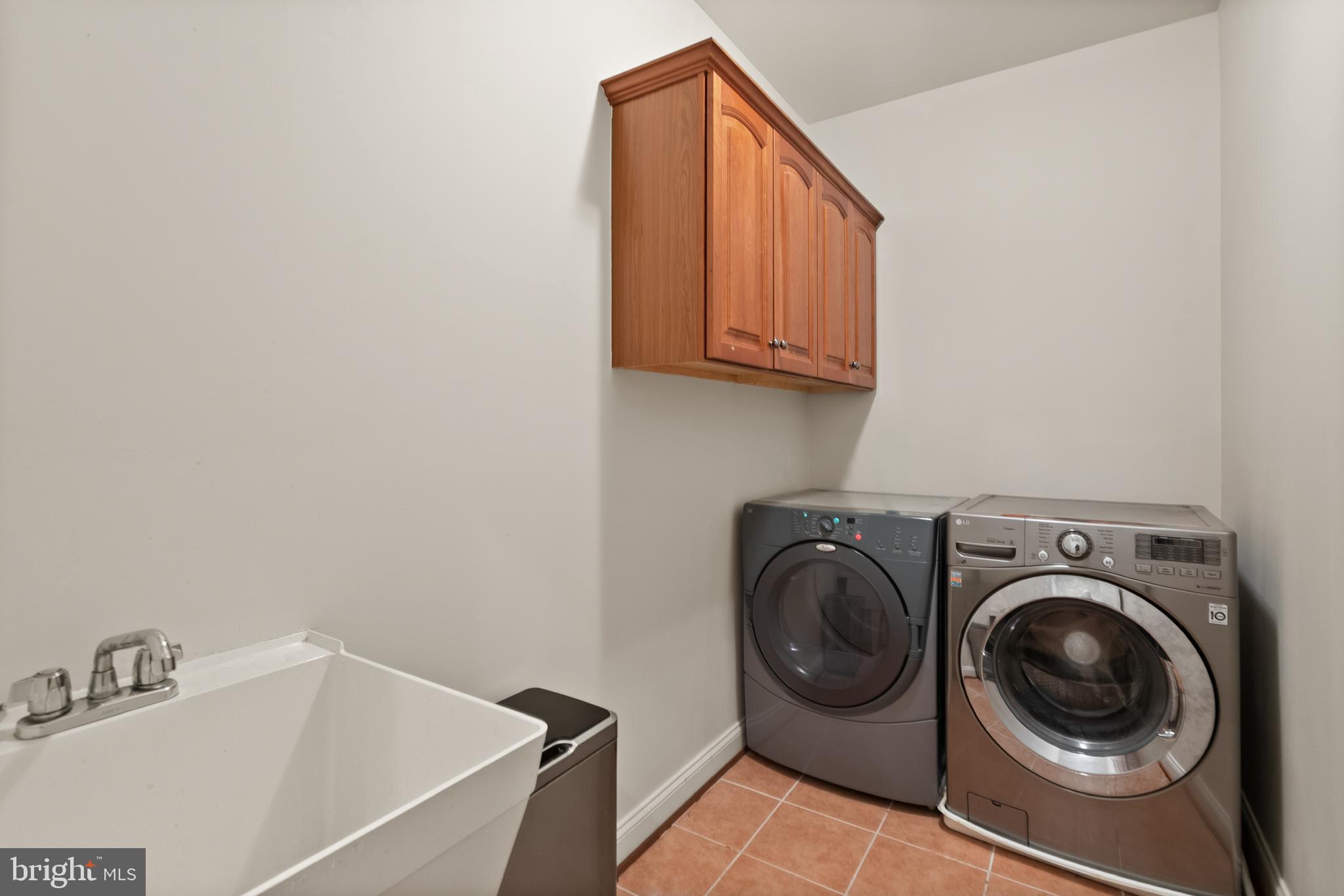 WHITE OAKS ESTATES - Residential