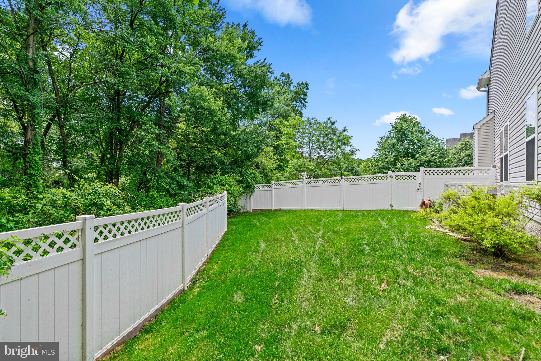 COLONIAL PARK - Residential