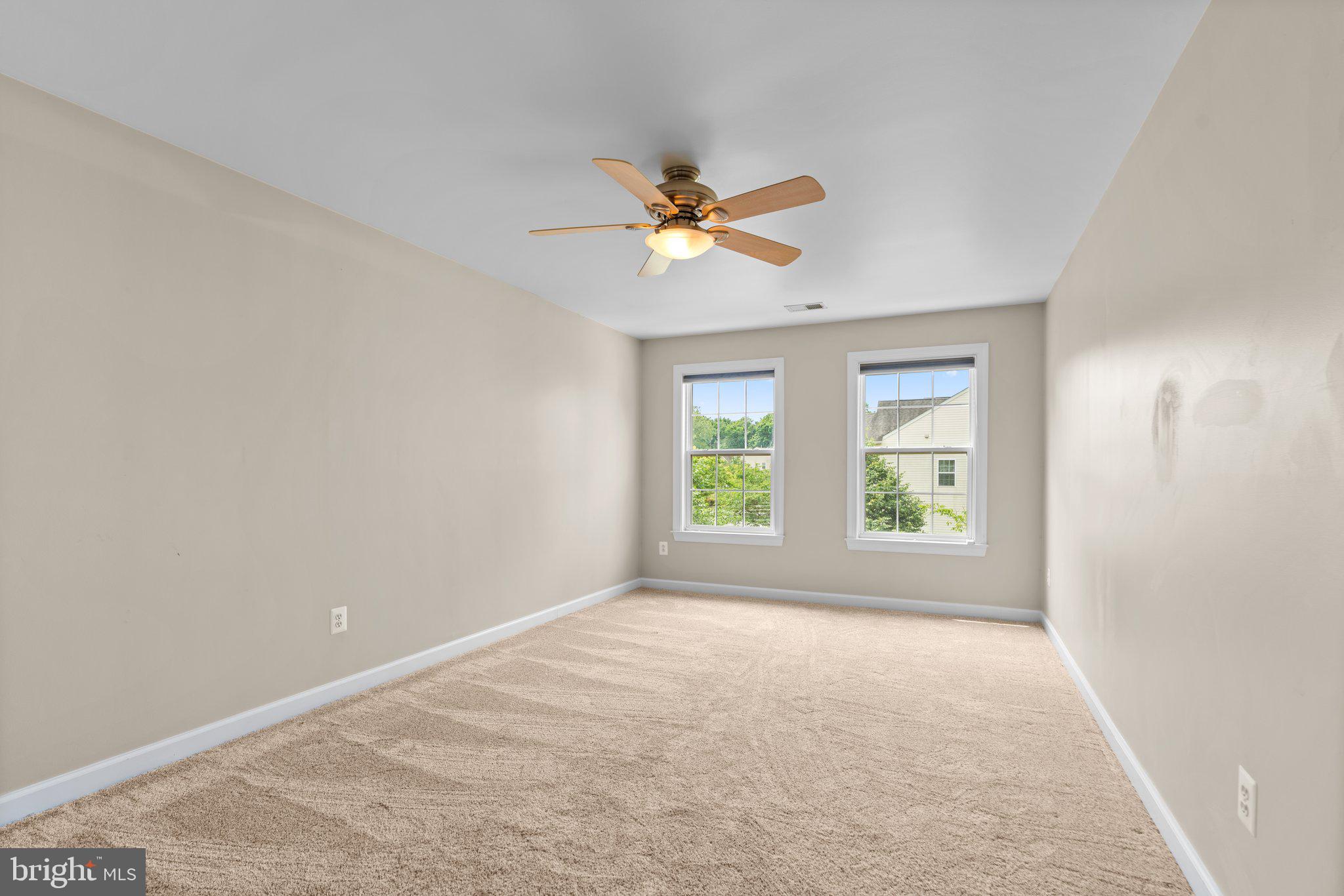 COLONIAL PARK - Residential