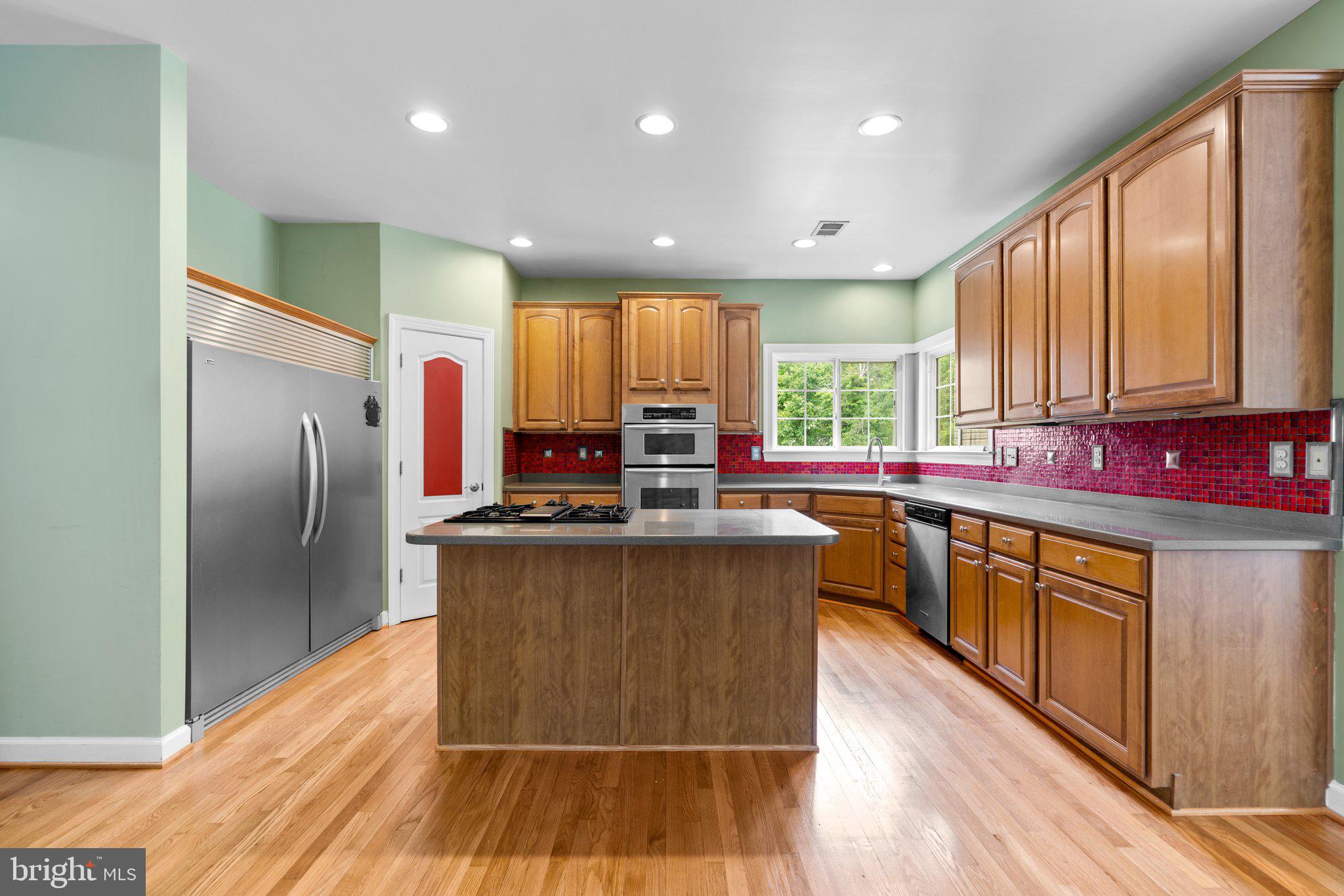 COLONIAL PARK - Residential