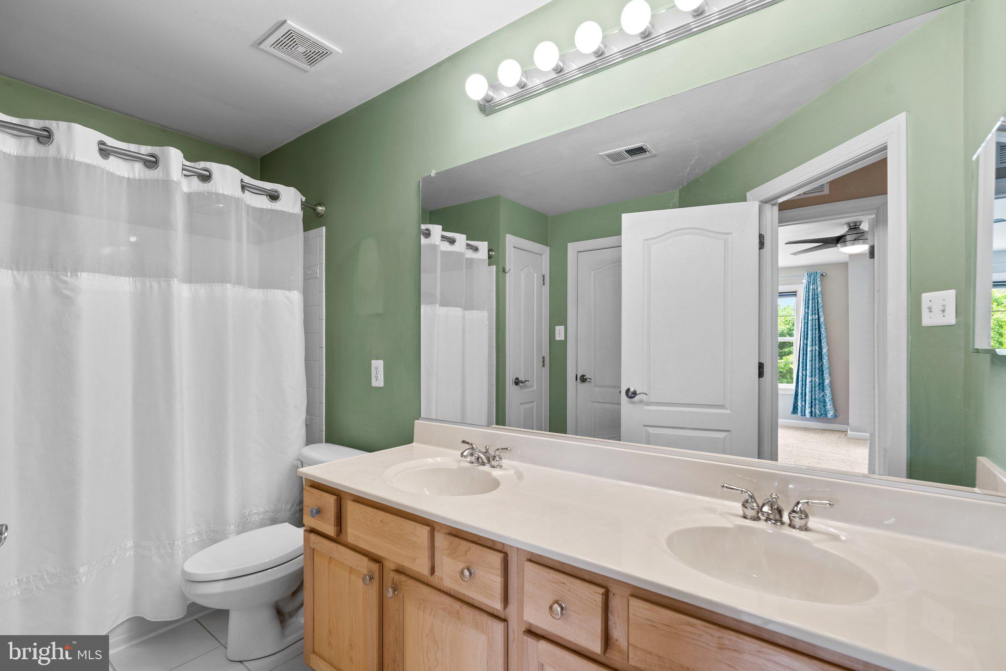 COLONIAL PARK - Residential