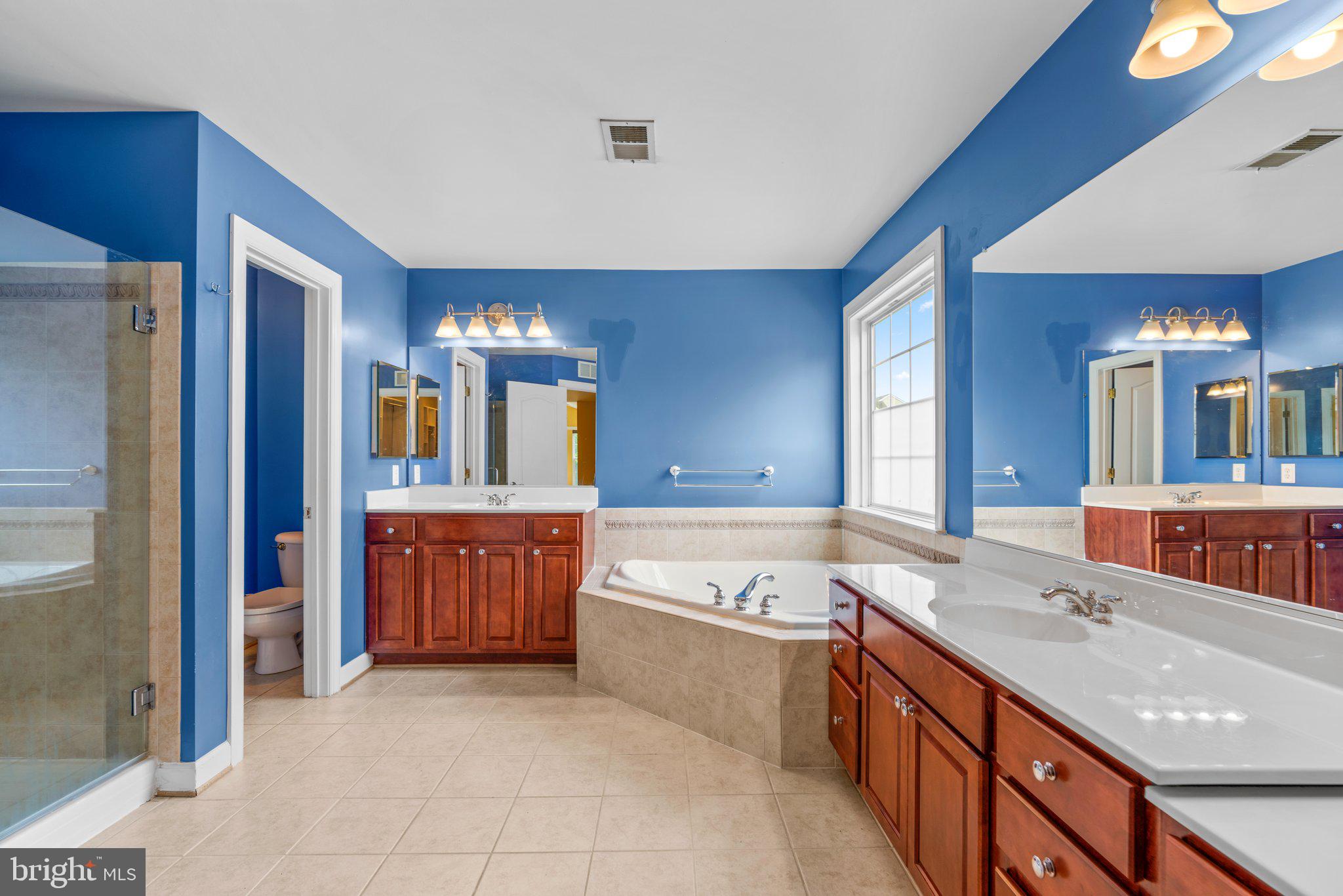 COLONIAL PARK - Residential