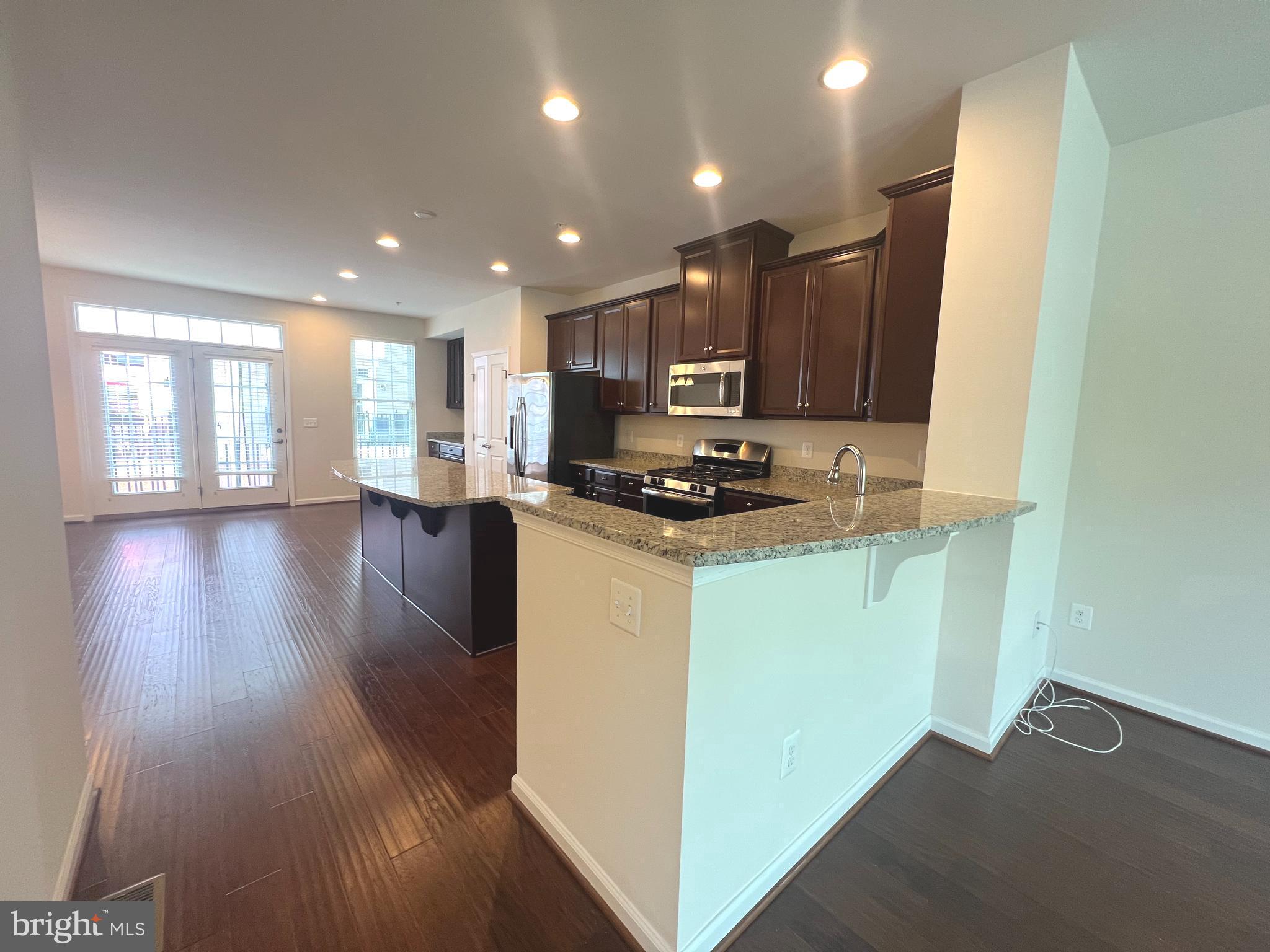 CRESCENT PLACE - Residential Lease